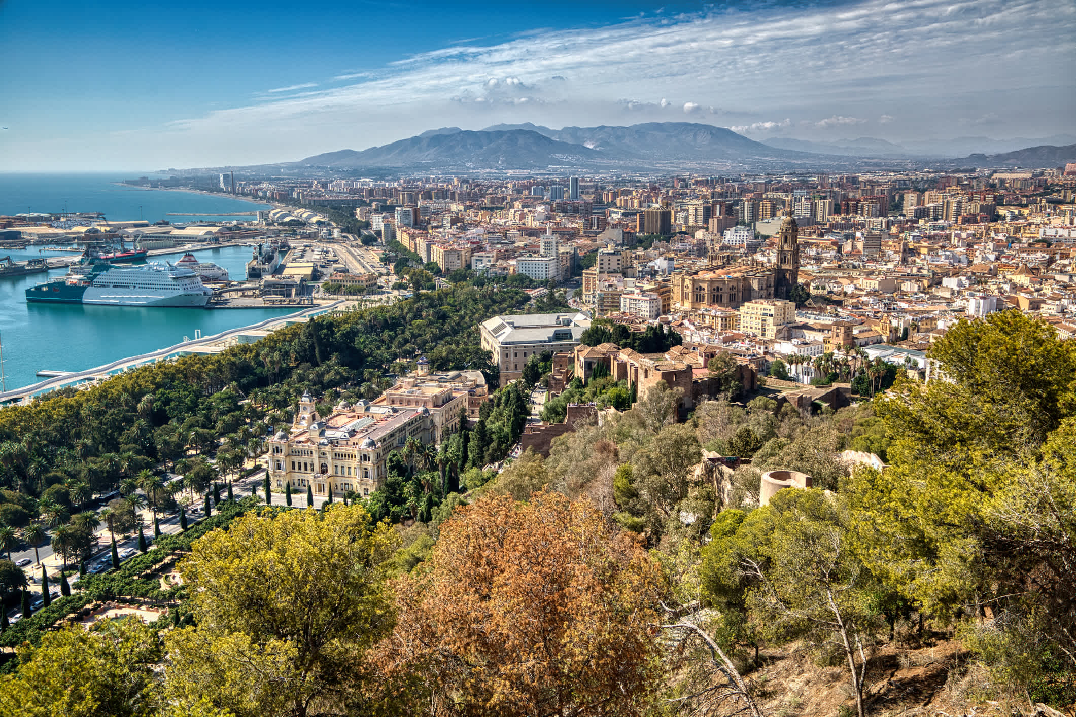 Port et côte dans la ville de Malaga, en Andalousie