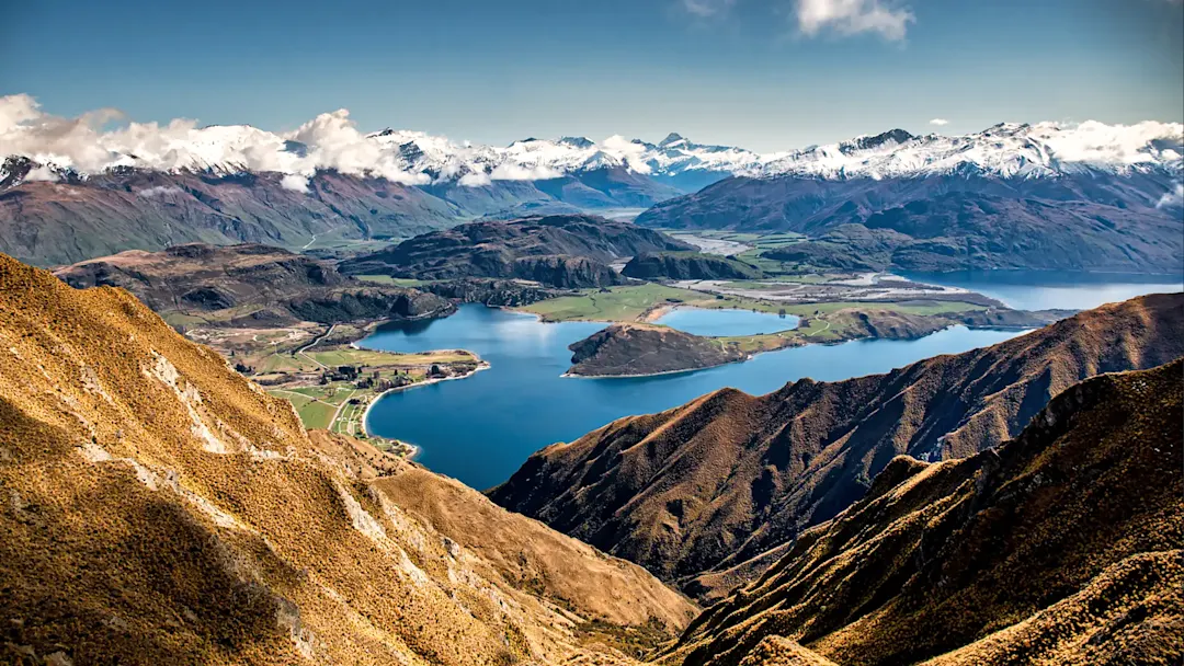 Berglandschaft mit See und Tälern, Wanaka, Otago, Neuseeland.