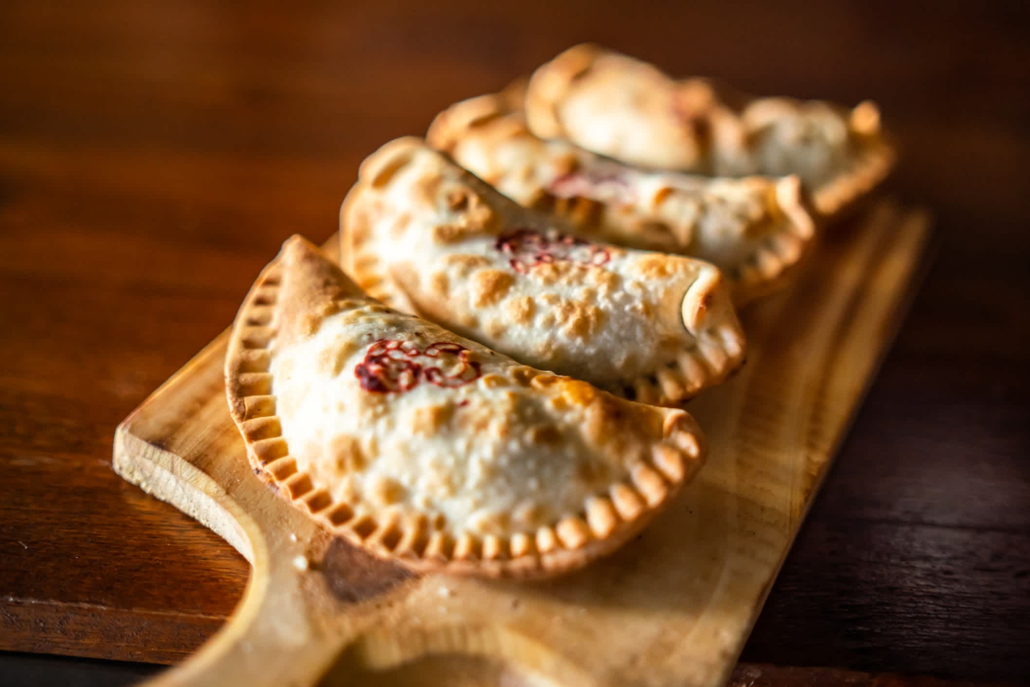 Frisch gebackene Empanadas

