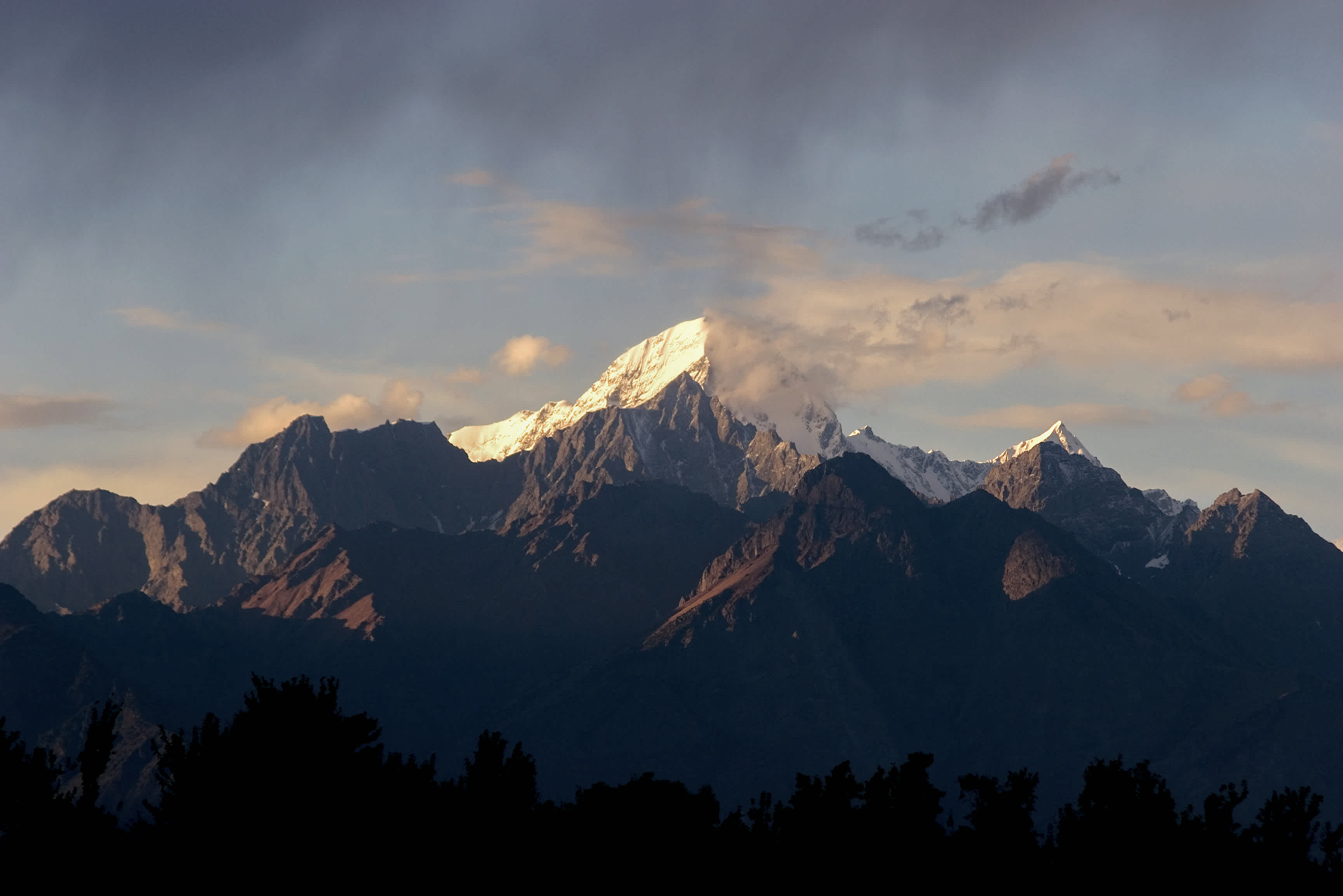 Du Pérou en passant par le Mont Blanc ou encore le Semeru en Indonésie, Tourlane révèle le Top 30 des montagnes les plus instagrammées du monde !
