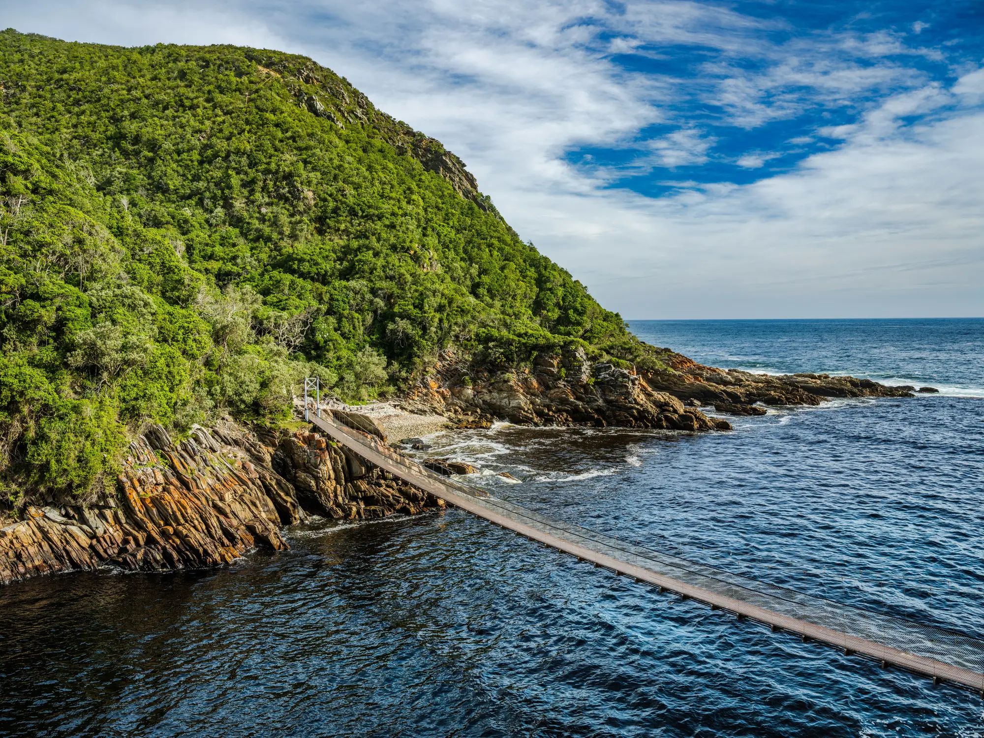 Tsitsikamma Nationalpark, Südafrika Die Storms River Suspension Bridge im Tsitsikamma Nationalpark Garden Route Südafrika