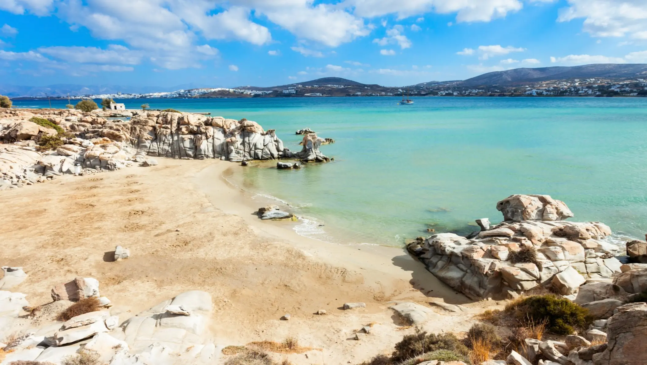 Paralia Kolimbithres, Naoussa Aufnahme des Paralia Kolimbithres Strandes auf Paros, Griechenland