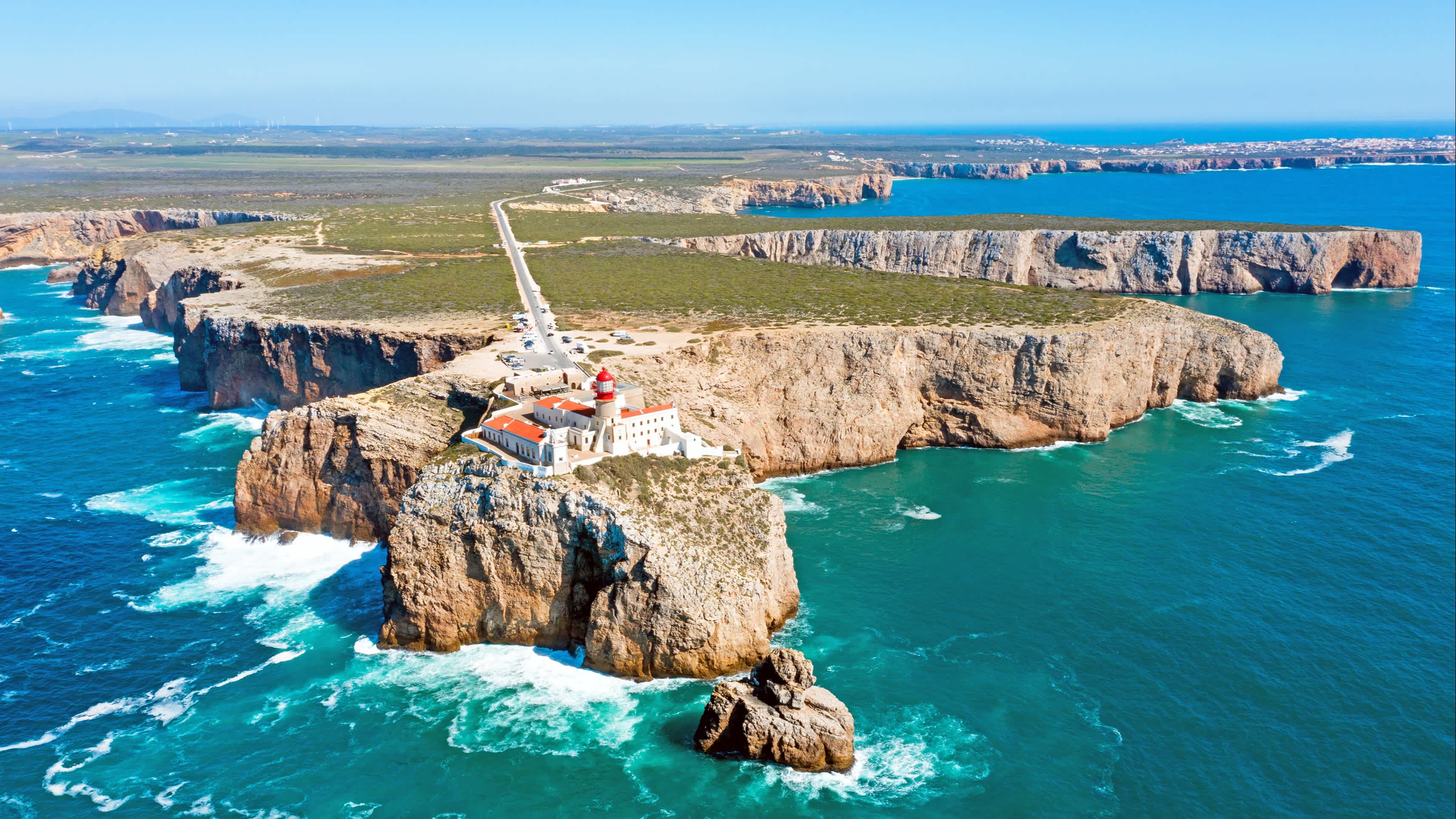 Vue aérienne du phare de Cabo Vicente en Algarve, Portugal