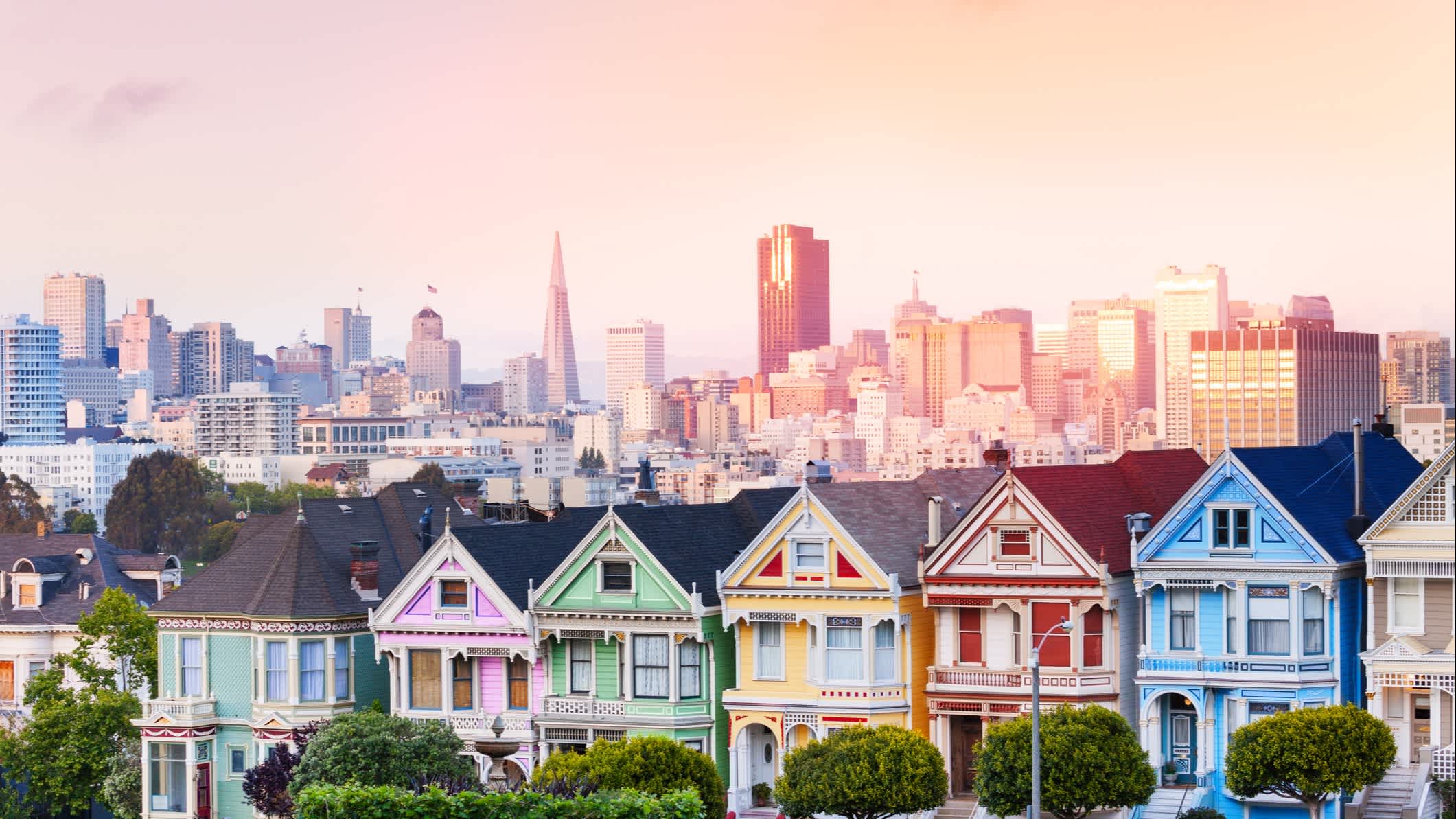 Les maisons victoriennes colorées surnommées Painted Ladies à San Francisco en Californie, États-Unis