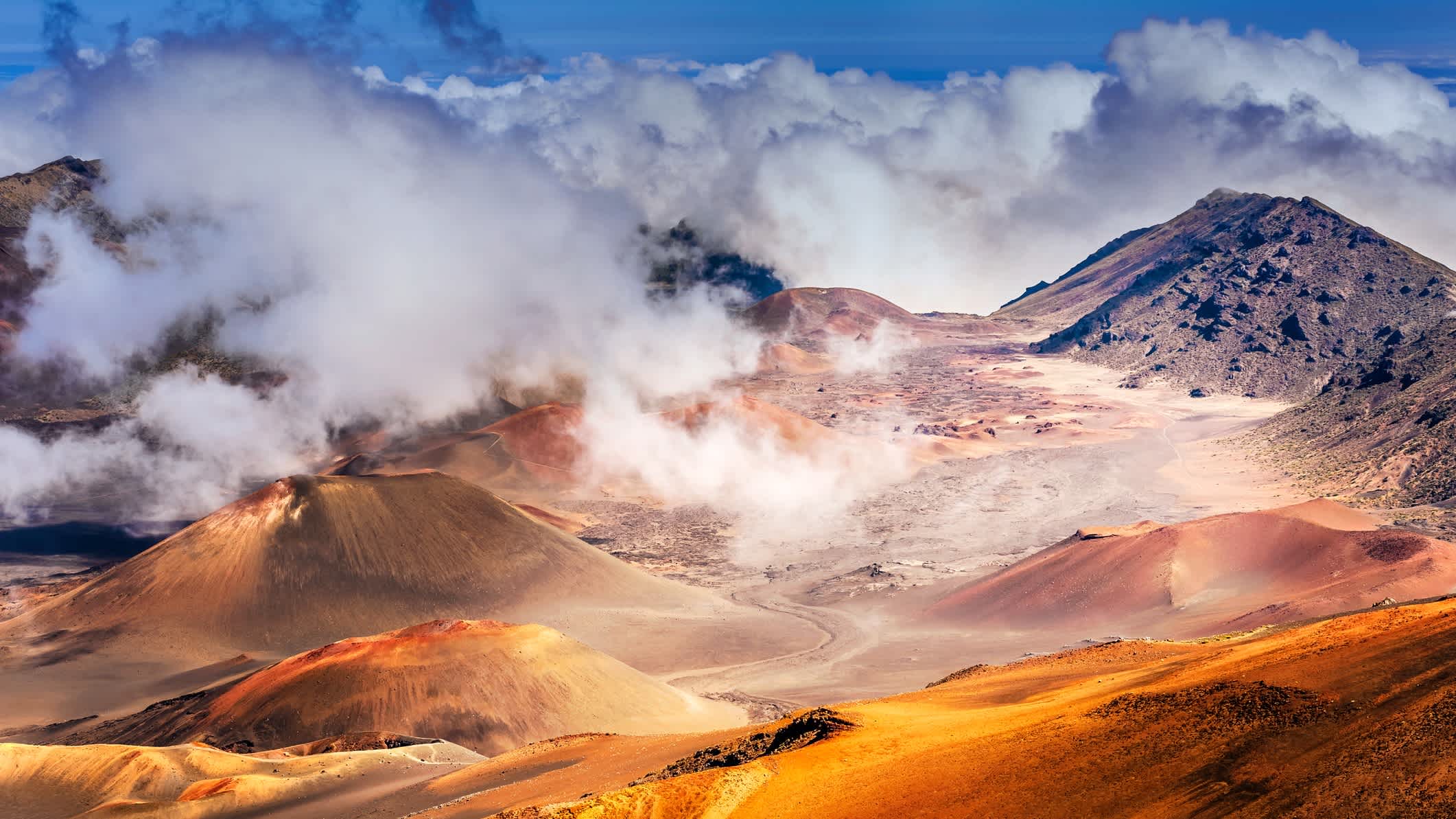 Surrealistische Landschaft auf dem Vulkan Haleakala auf der Insel Maui, Hawaii, USA.