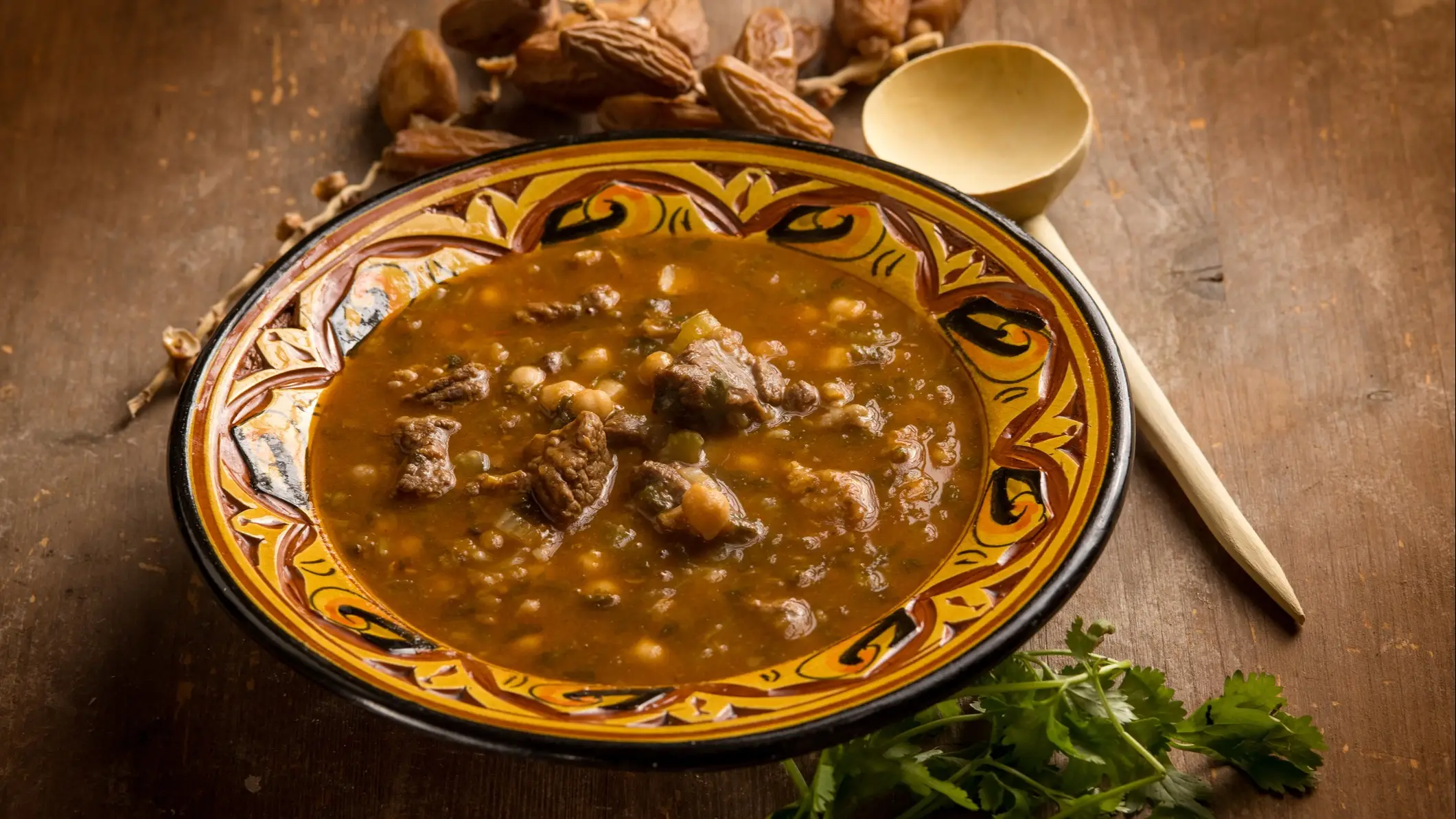 Marokko, Harira Harira Suppe, schön angerichtet.