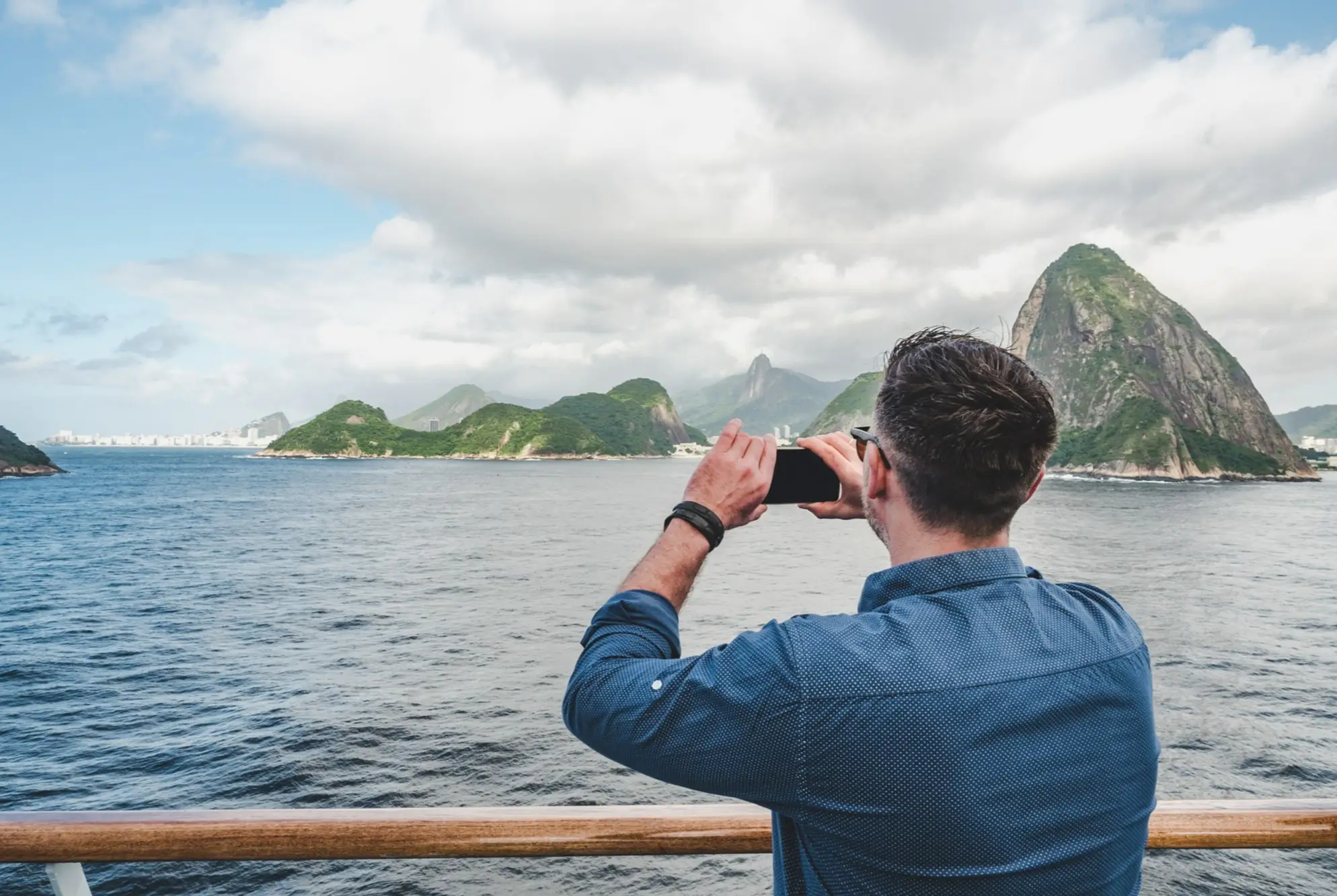 Kreuzfahrt, Rio de Janeiro, Brasilien Blick auf Rio de Janeiro vom Schiff aus