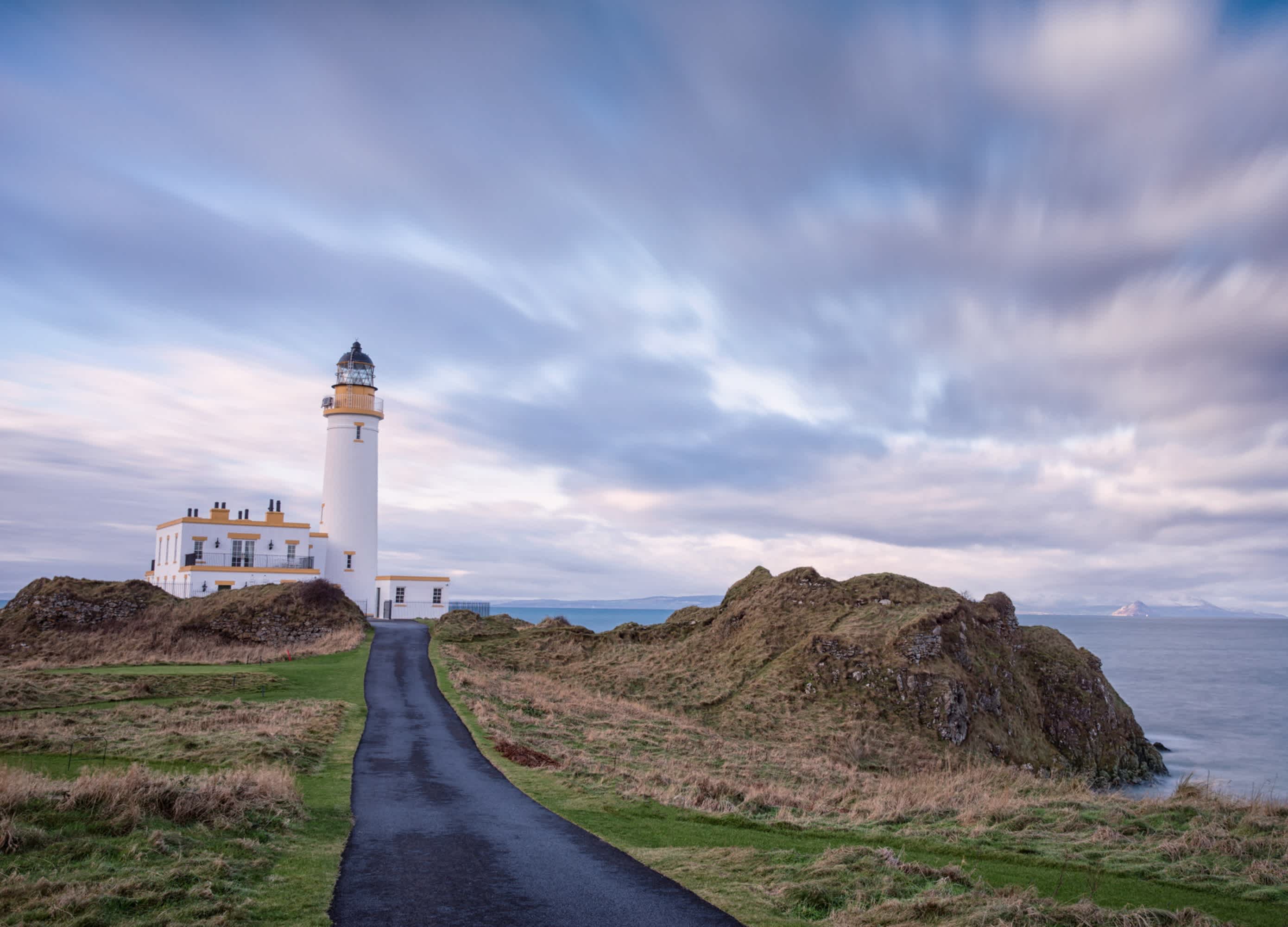 Vieux phare de Turnberry, Ailsa Craig et Arran Isle, Écosse.