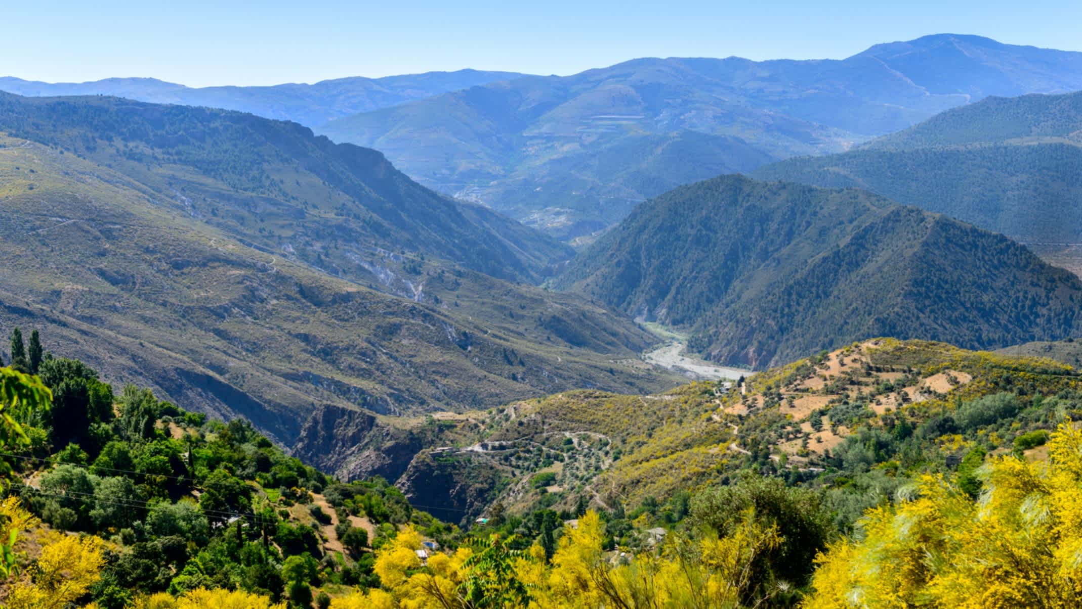Vue sur les montagnes de la Sierra Nevada, Andalousie, Espagne