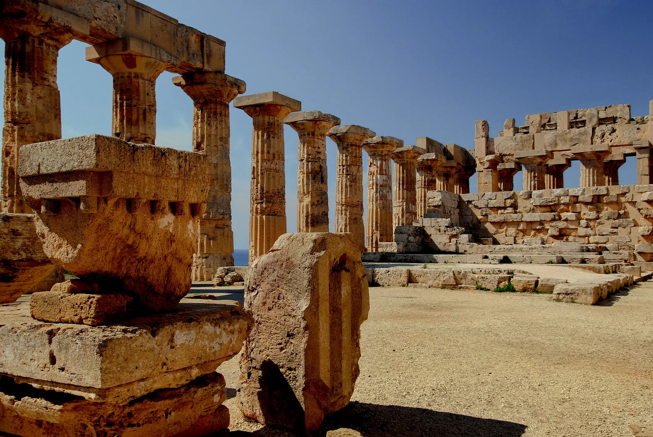 Photo of ruins in the Valley of the Temples