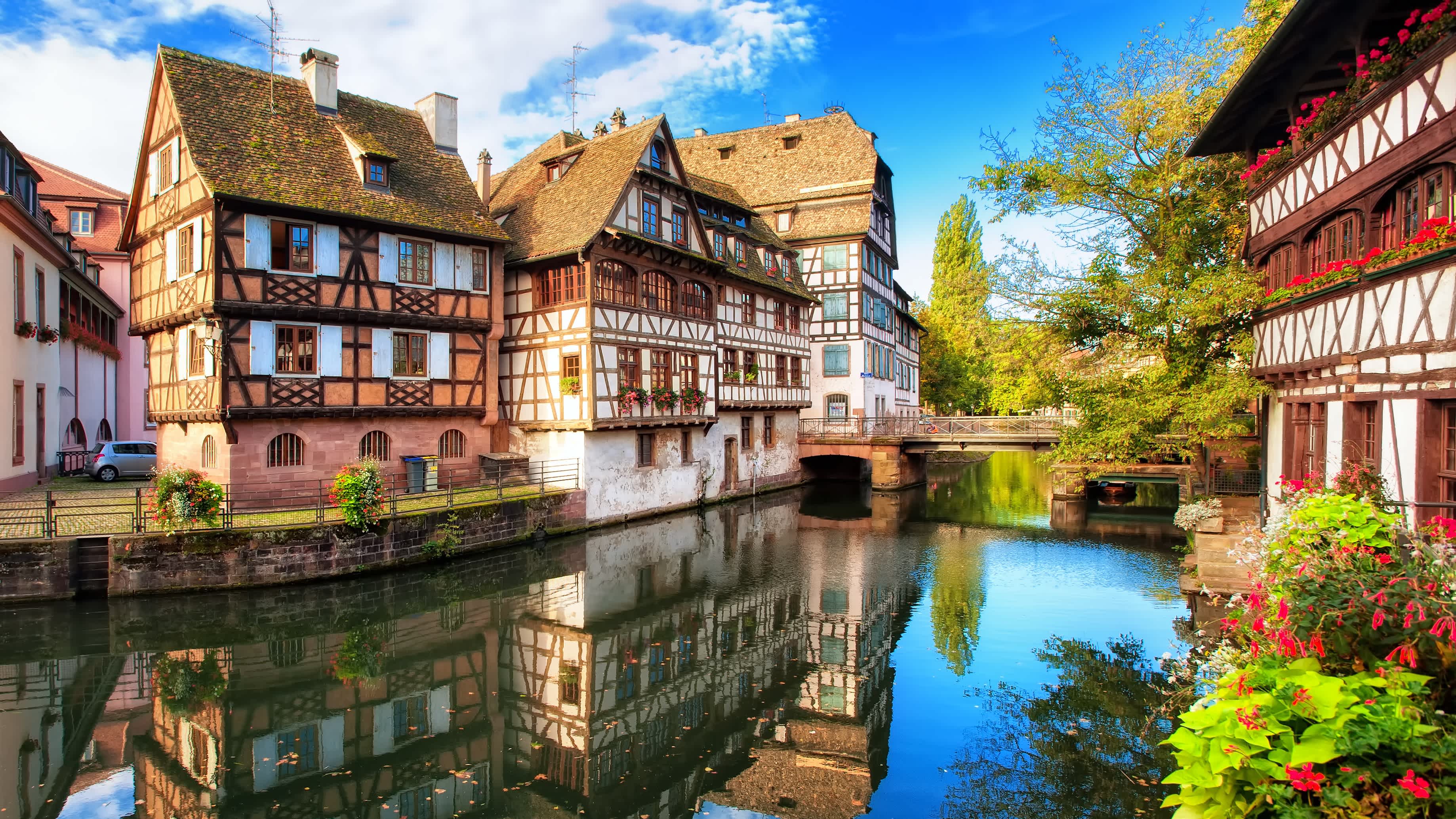 Maisons traditionnelles à colombages dans le quartier de la Petite France à Strasbourg