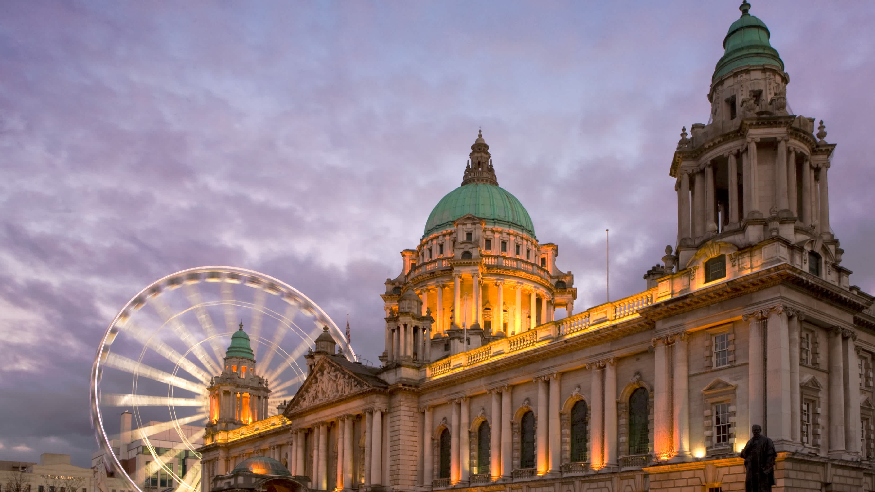 L'hôtel de ville de Belfast en Irlande