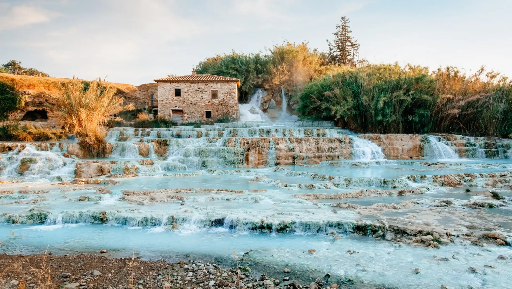 Thermes en plein air à Saturnia, Toscane Sources thermales de Saturnia en Italie