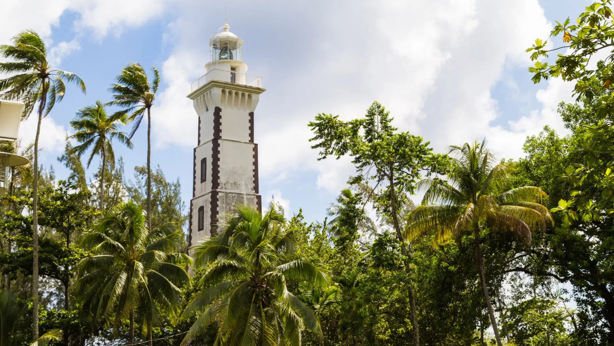 Polynésie française, Tahiti Vue sur le phare et la plage de Point Venus, Tahiti, Polynésie française.