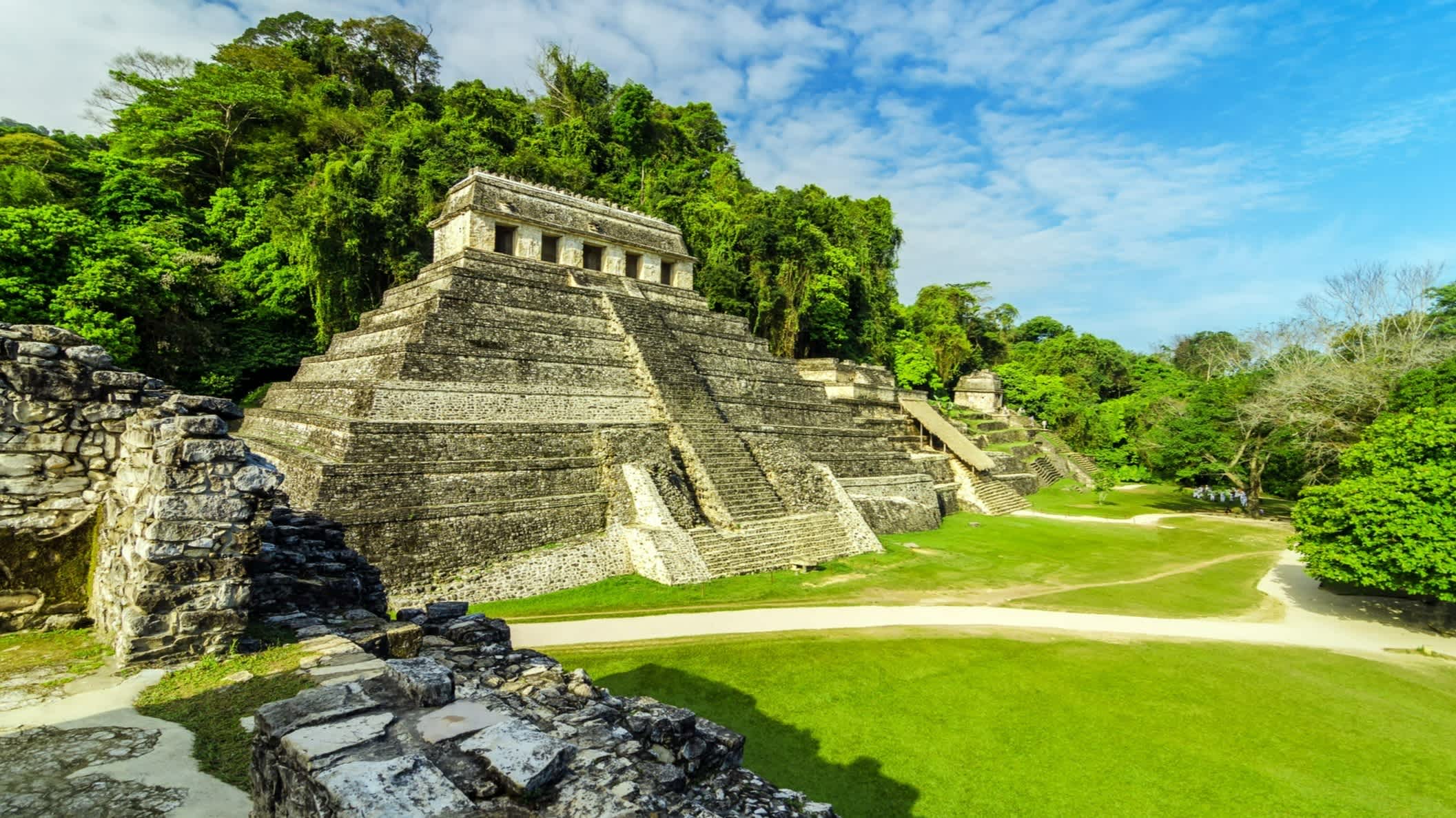 Antike Maya-Tempel in der Ruinenstadt Palenque, Mexiko