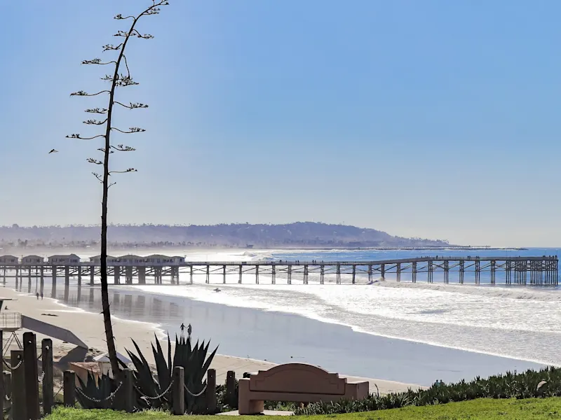 Pacific Beach, USA Kalifornien Pacific Beach in Kalifornien ist bekannt für seinen breiten Sandstrand und lebhafte Atmosphäre mit Promenade und Surfmöglichkeiten