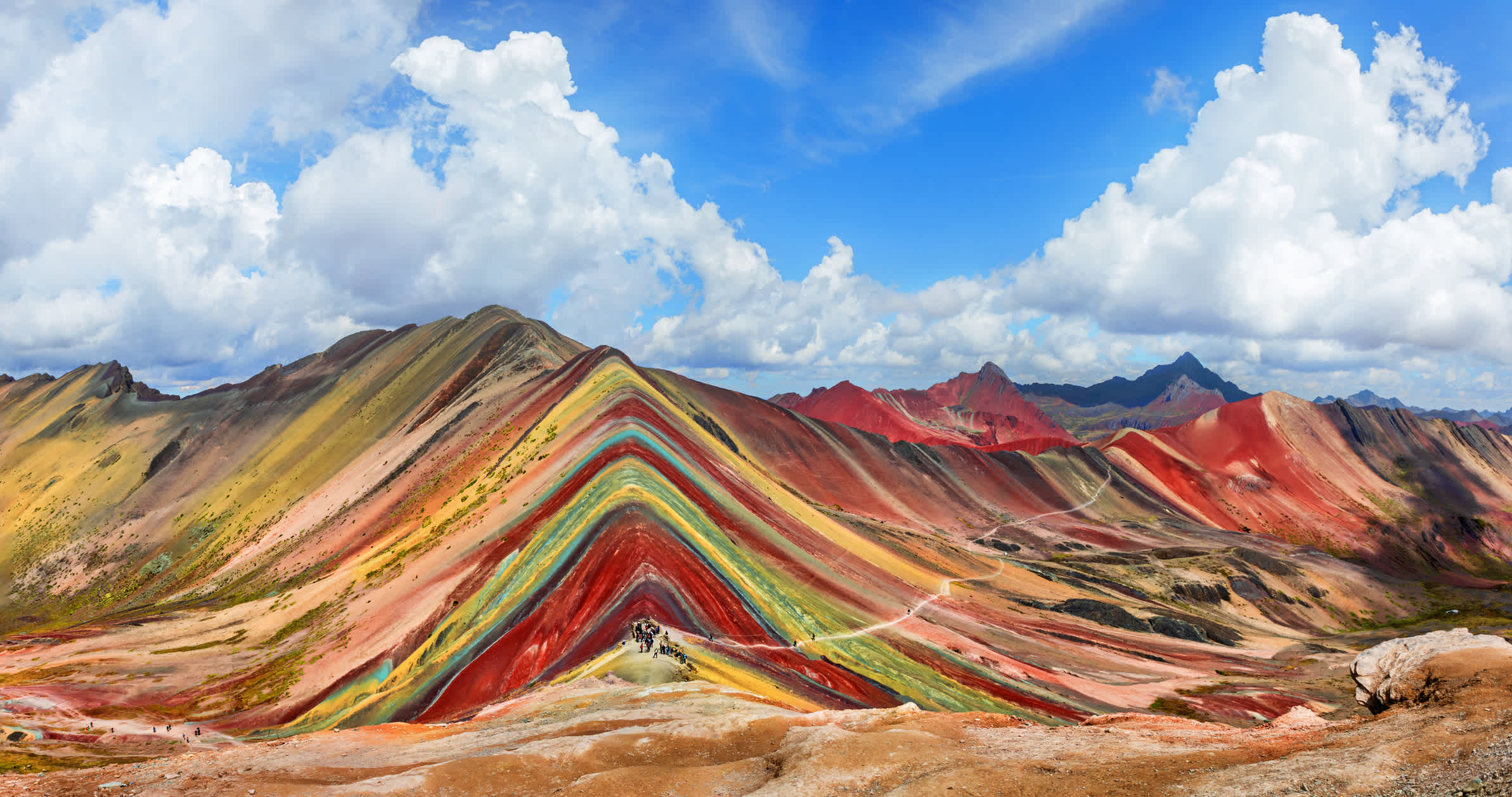 Beeindruckende Farben des Vinicunca in Peru