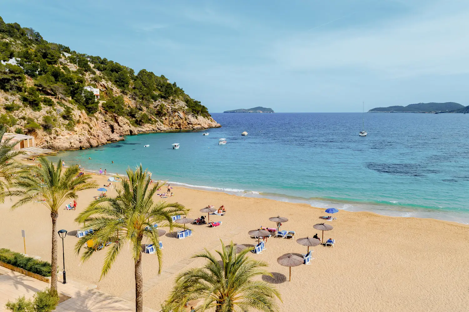 Blick auf den Strand von Ibiza