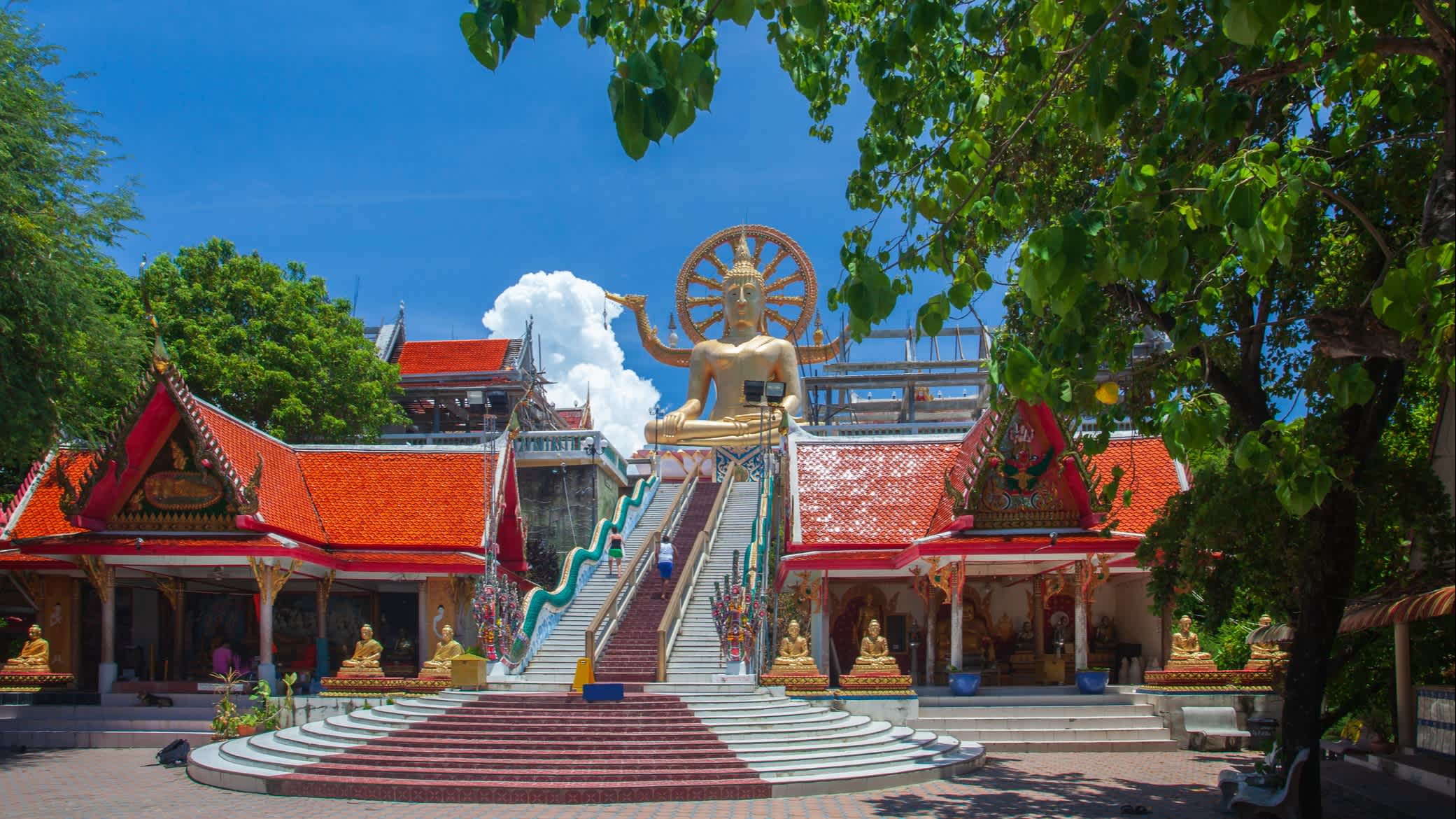 Ansicht der Tempelkomplex Wat Phra Yai, Koh Samui, Thailand

