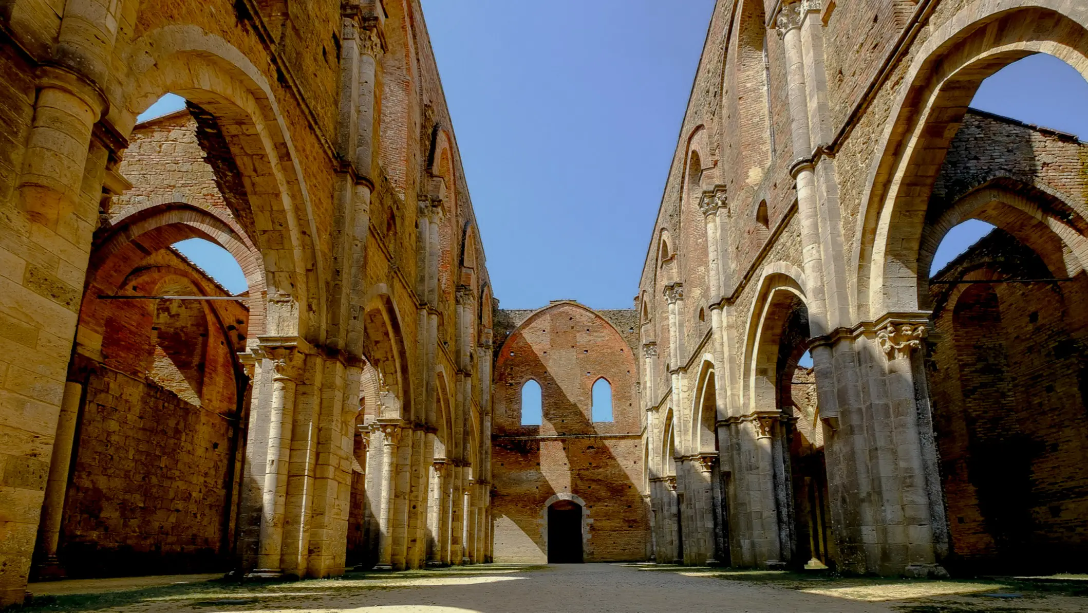 San Galgano: Die alte Abtei von San Galgano, ist ein wunderbares Beispiel der romanischen Architektur in der Toskana. Chiusdino, Siena, Italien.