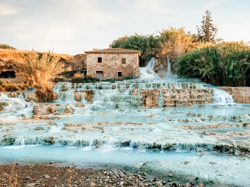 Italie, Toscane, Saturnia Sources thermales de Saturnia, bain naturel avec des eaux curatives. Saturnia, Toscane, Italie.