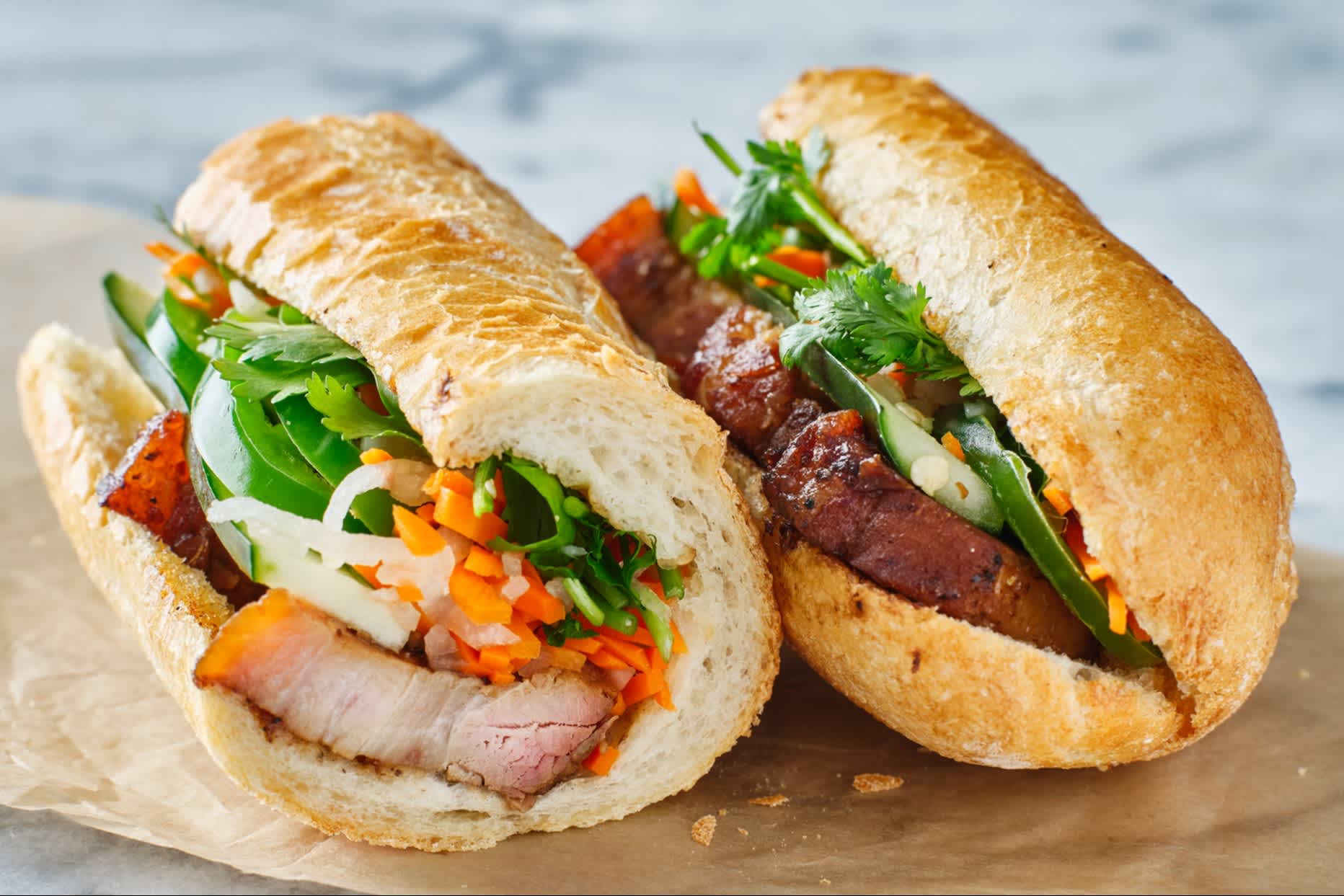 Vietnamesische Banh-Mi-Sandwich mit Schweinebauch.