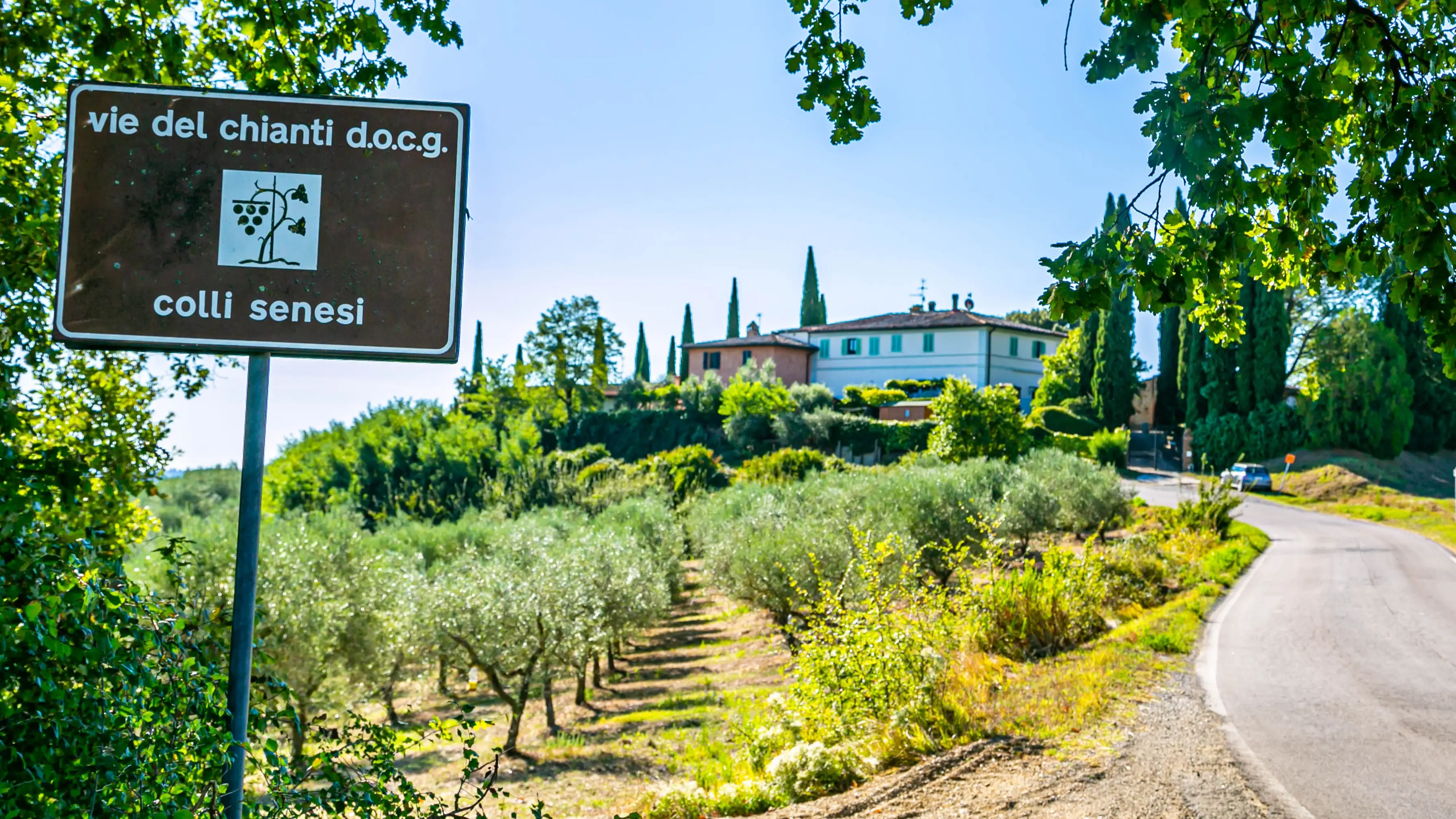 Italien Die Chianti-Weinstraße Straßenschild der Straßen des Chianti, Siena Hügel-Toskana ,Italien