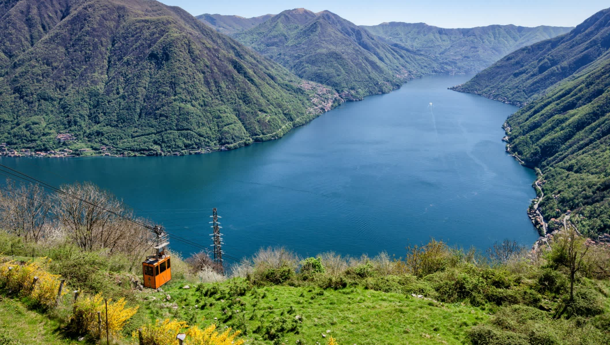 Lago di Como (Comer See) Panoramablick mit der Seilbahn