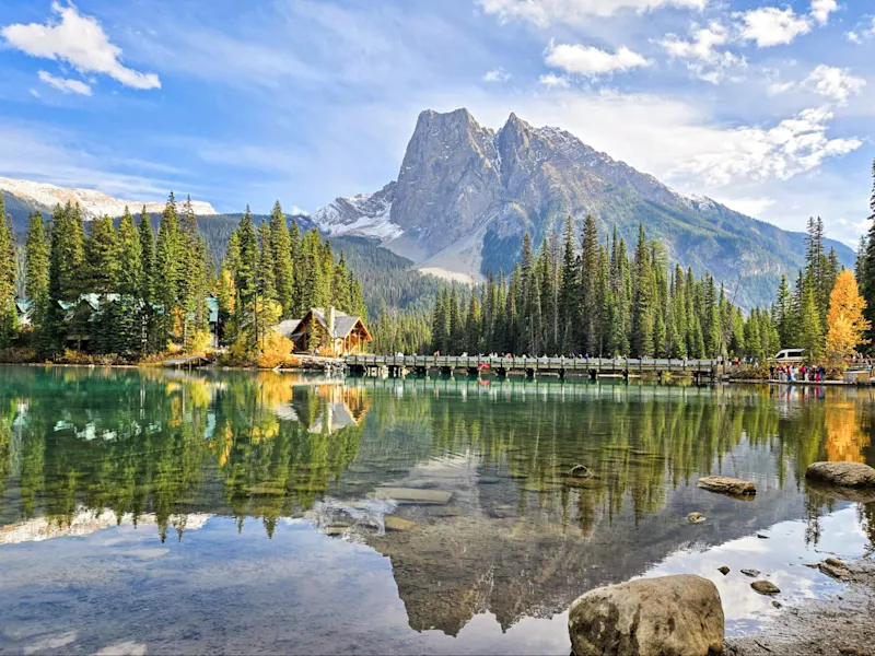 Emerald Lake, Yoho Nationalpark, Kanada Malerischer Blick auf den Emerald Lake im Yoho Nationalpark