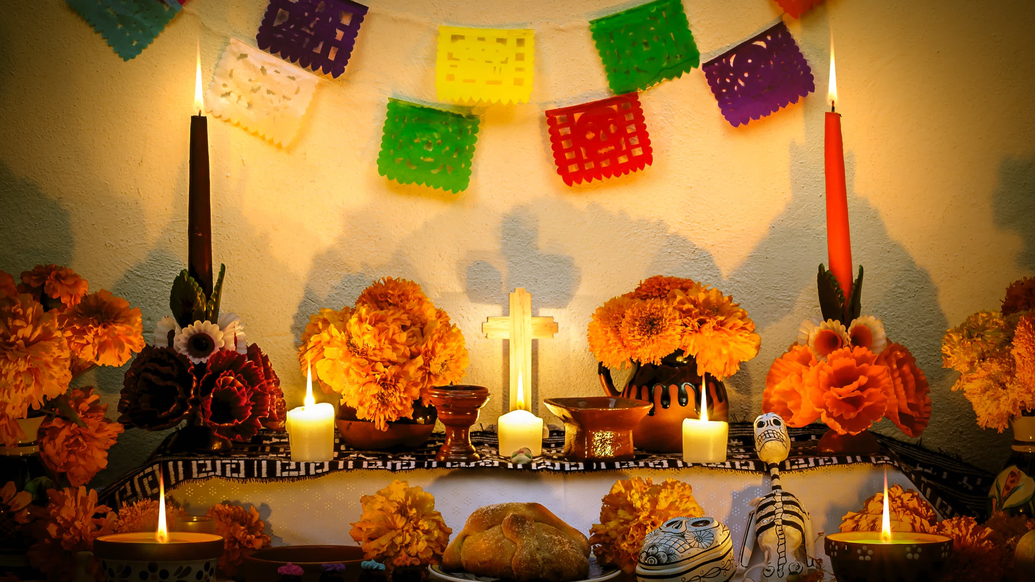 Altar für den Dia de los Muertos in Oaxaca, Mexiko