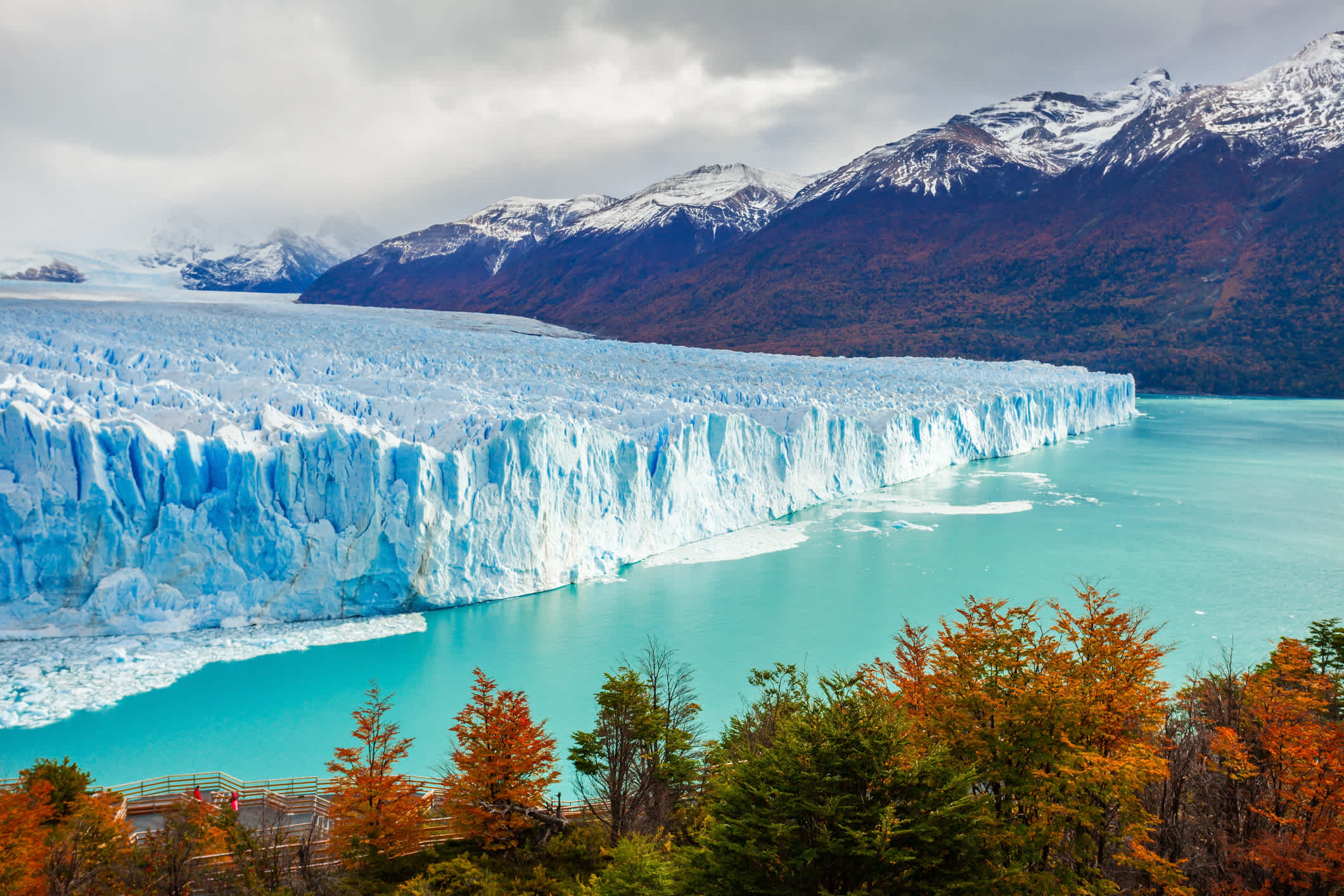Der Perito-Moreno-Gletscher im Nationalpark Los Glaciares in der Provinz Santa Cruz im Nordwesten Argentiniens.