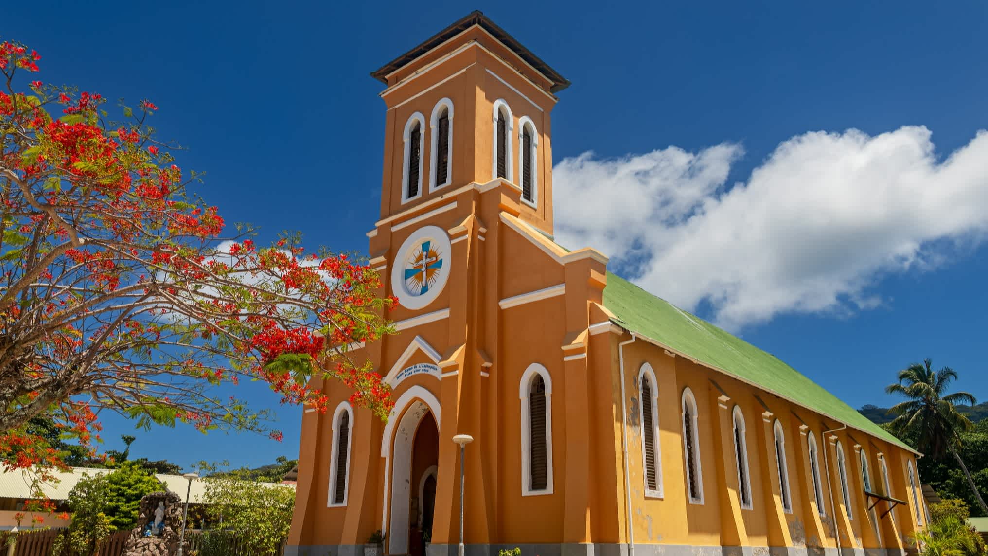 La Digue, Seychelles, La Digue, Église Notre Dame de L'Assomption à La Passe