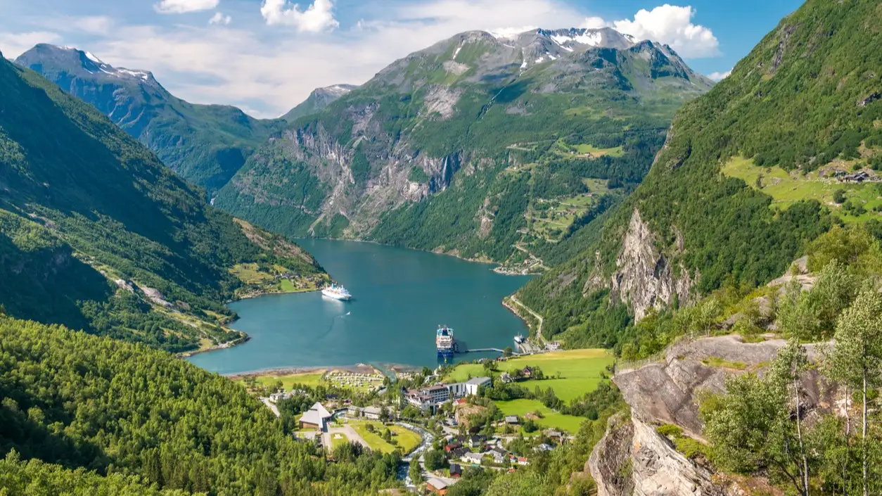 Vue aérienne du Geirangerfjord