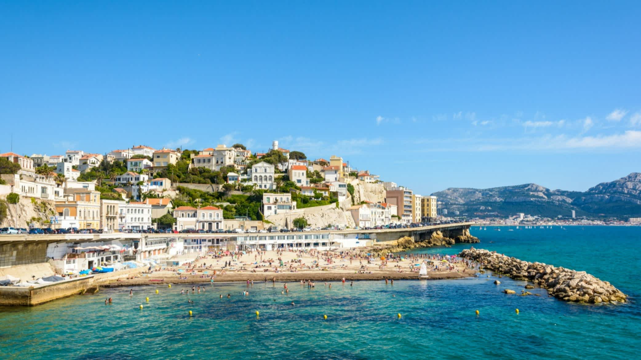 Gesamtansicht der Prophet Strand in Marseille, Frankreich.

