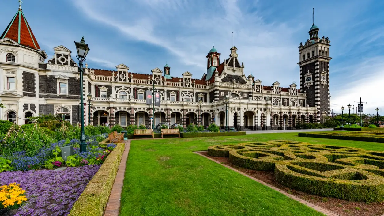 Der Platz des historischen Bahnhofs von Dunedin, Neuseeland