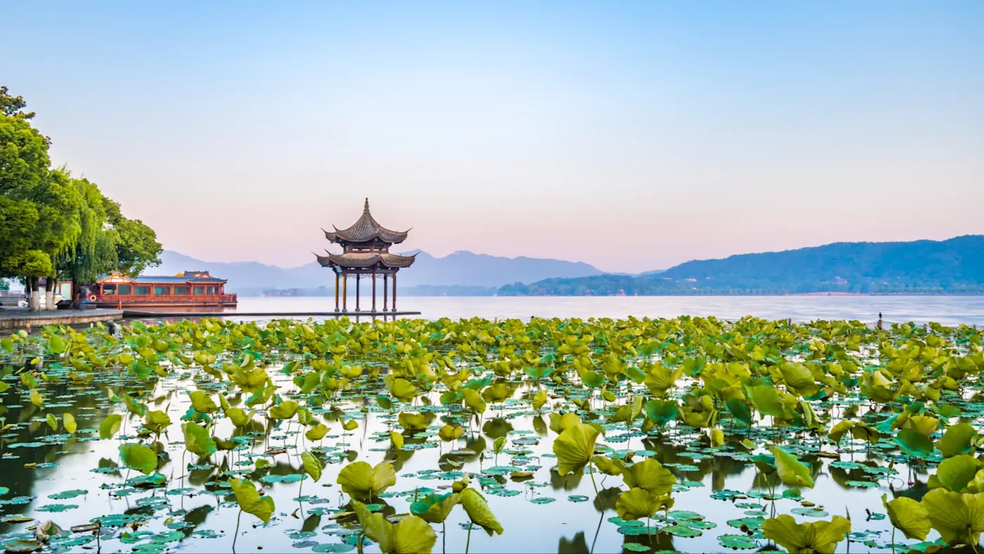 China, Hangzhou, Pavillion Der Jixian Pavilion in Hangzhou, Zhejiang province, China.
