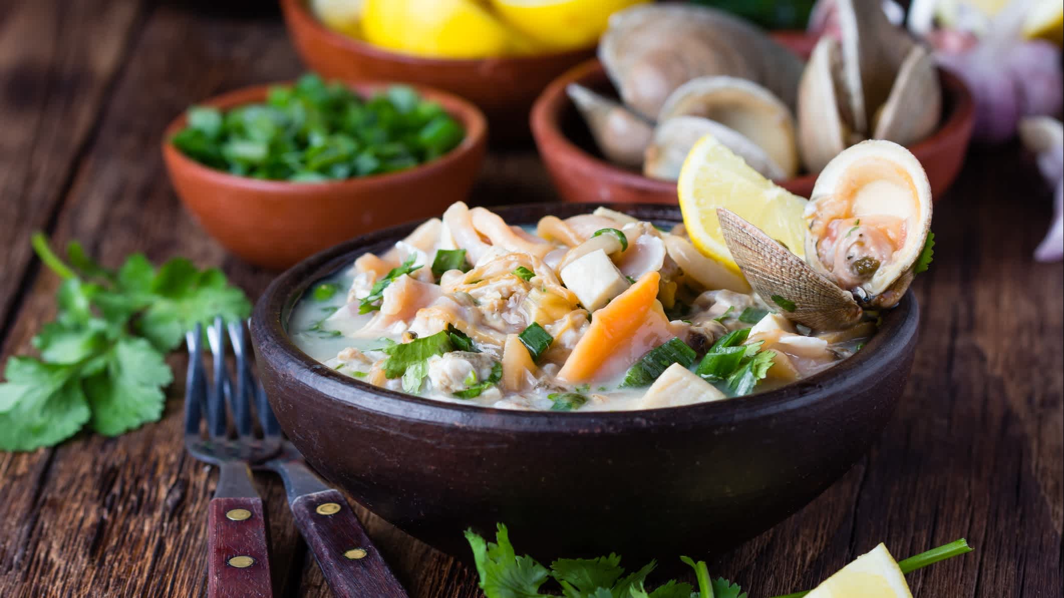 Meeresfrüchte Ceviche, typisches Gericht in Peru.