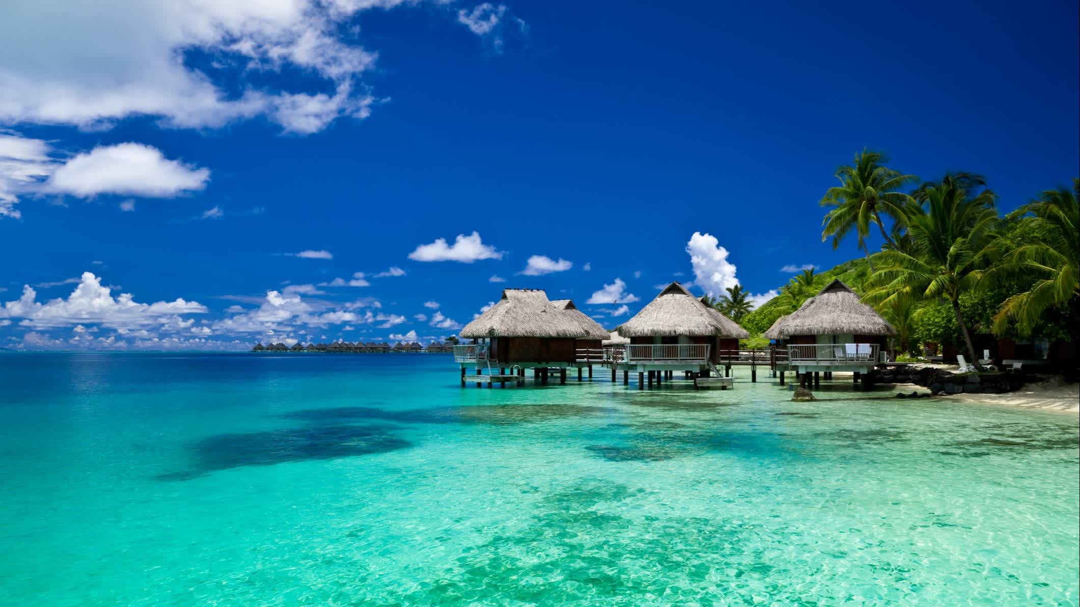 Blick auf das Luxus-Resort auf Bora Bora, Französisch-Polynesien