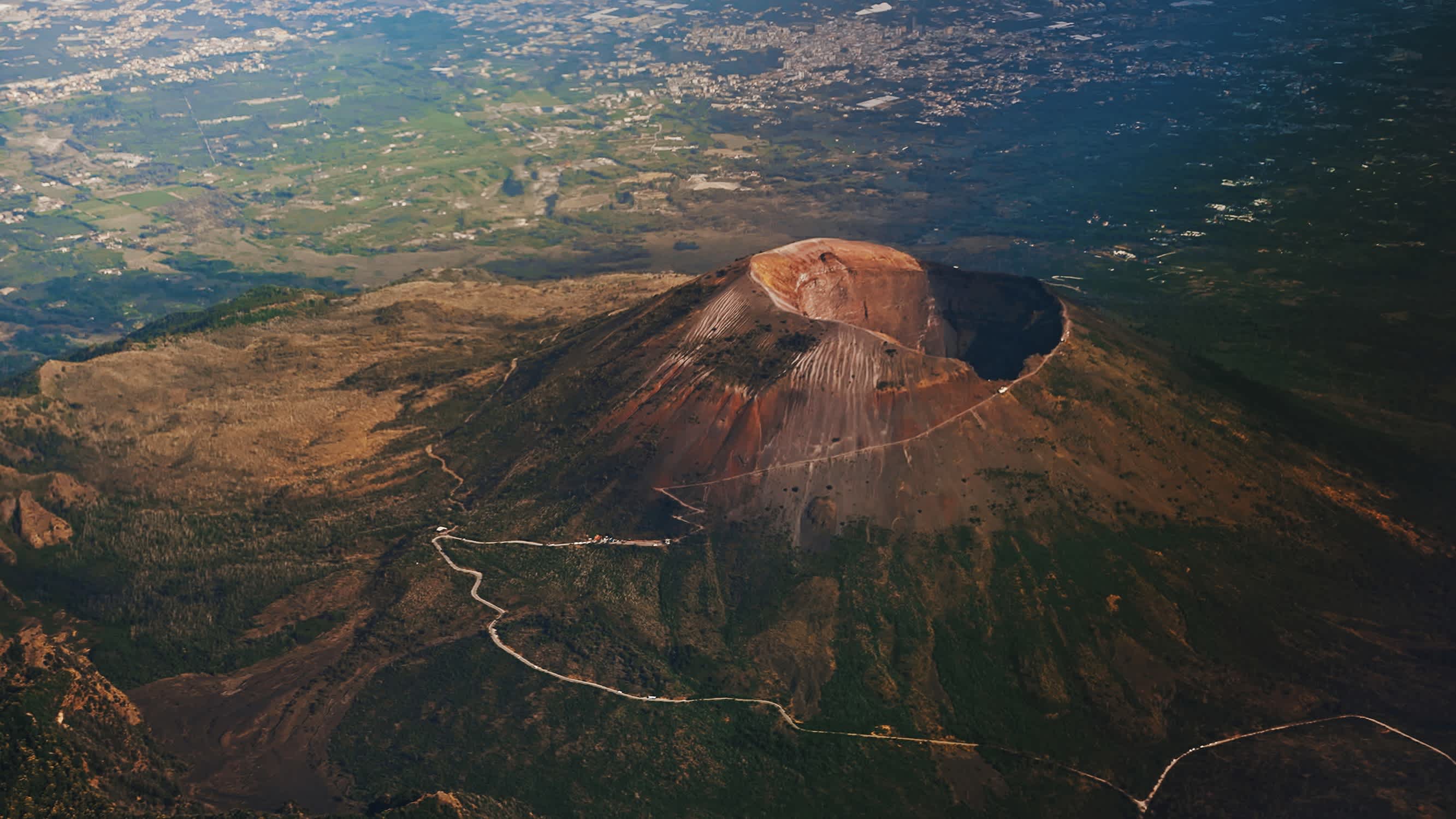 Luftaufnahme des Vukans Vesuv