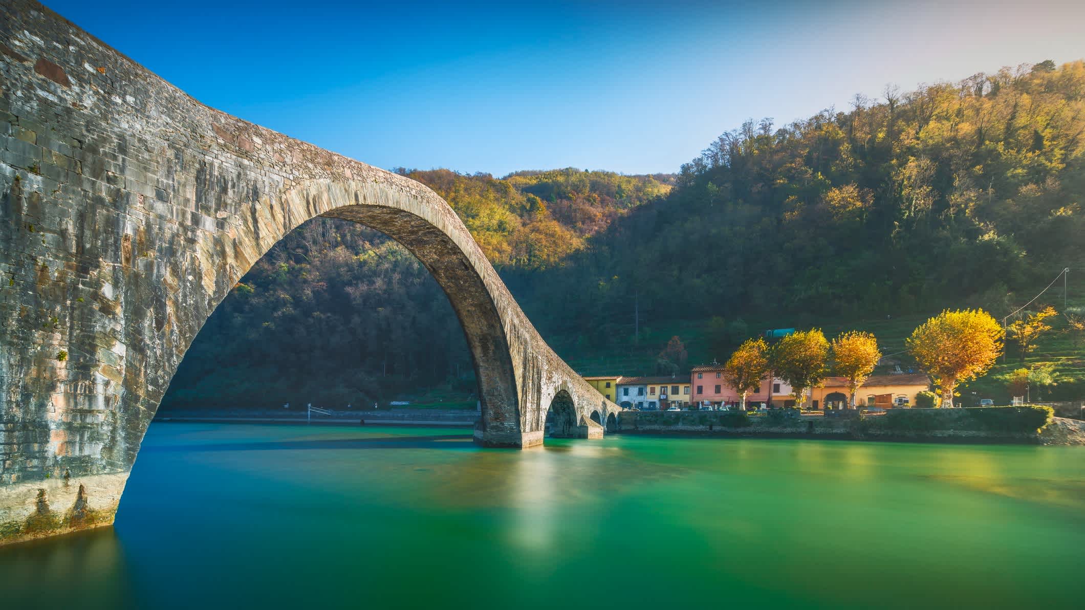 Brücke des Teufels oder Ponte della Maddalena in Garfagnana. Toskana, Italien