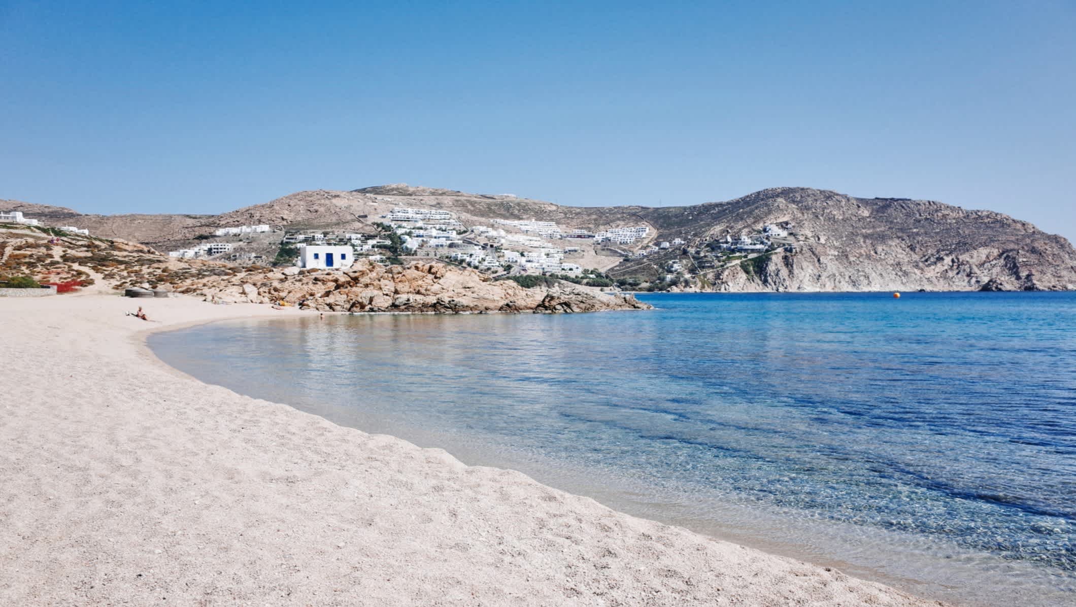 Blick auf den Agrari Beach, Mykonos, Griechenland.