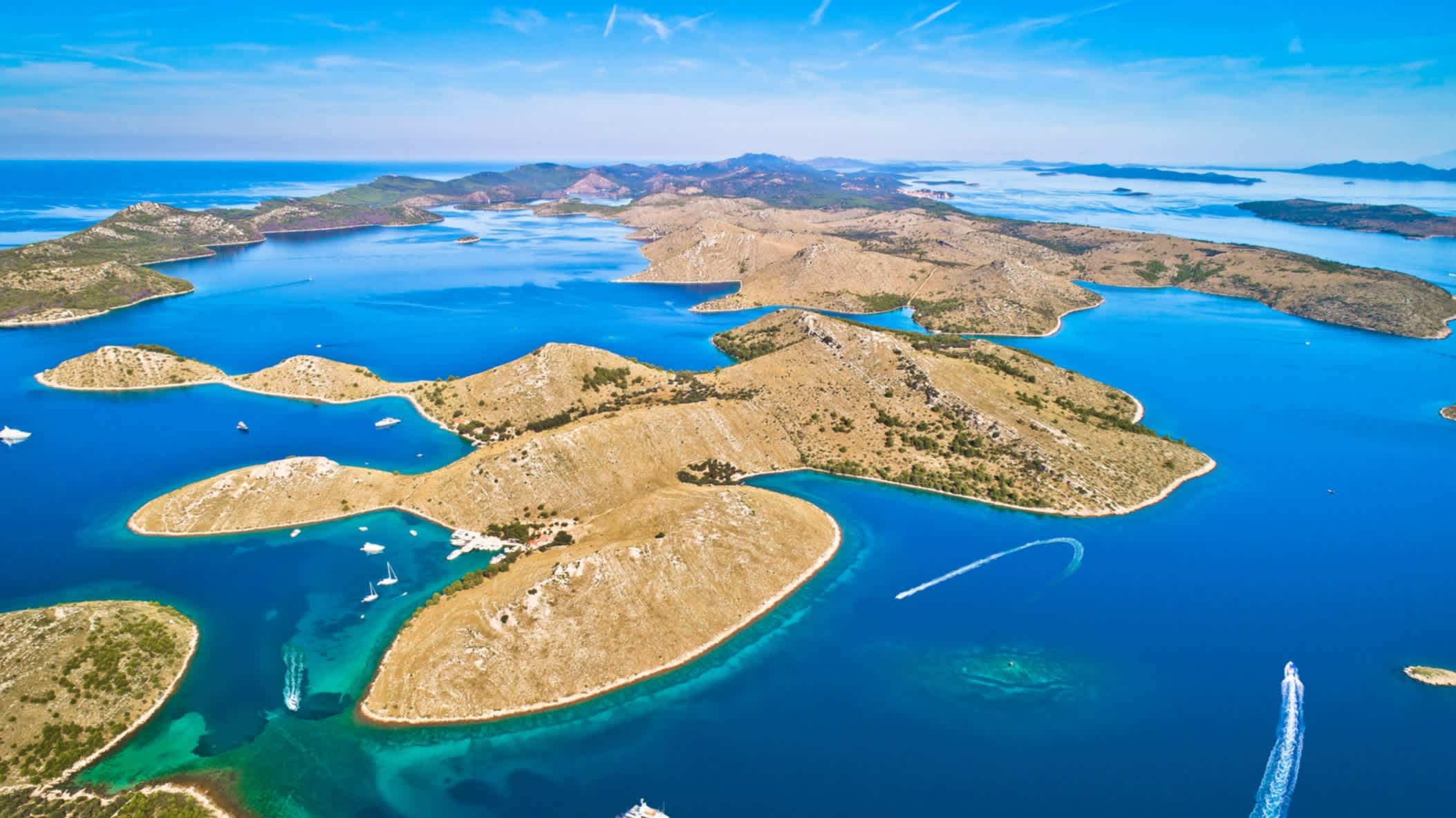 Luftaufnahme des Nationalparks Kornati-Archipel in der Region Dalmatien in Kroatien