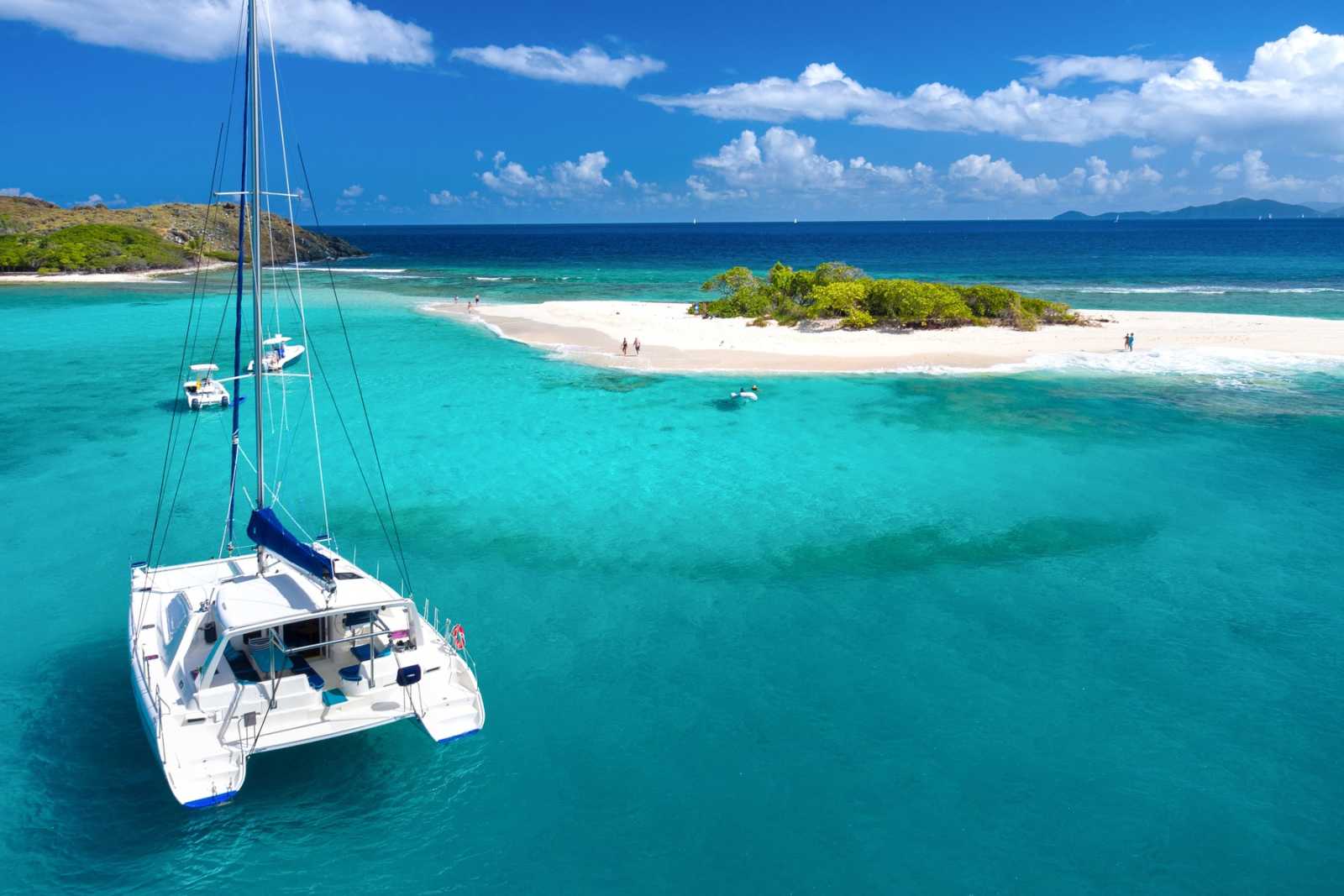 Beste Reisezeit für segeln auf den Seychellen ist von Mai bis Oktober.