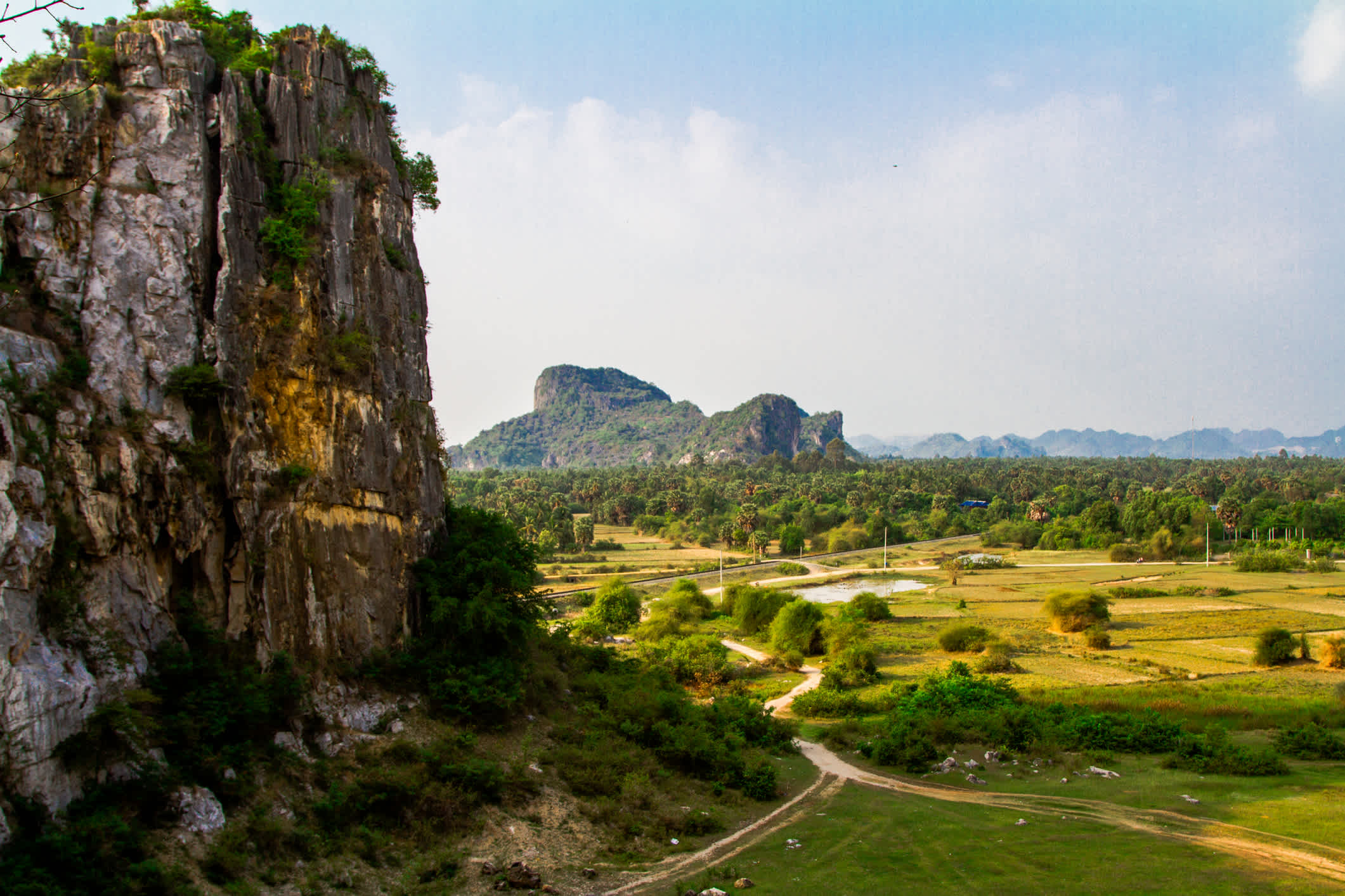 Rocher géant dans la nature cambodgienne, Japon