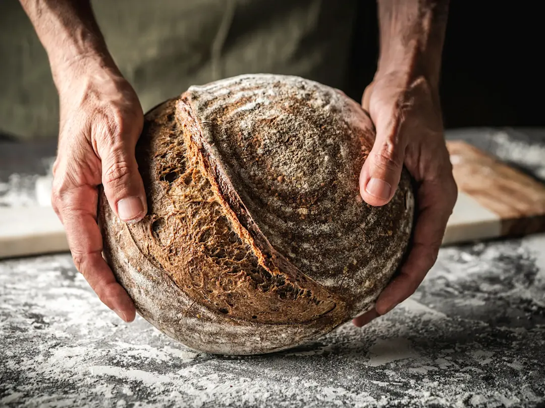 Traditionelles neuseeländisches Gericht, Rēwena, ein Sauerteigbrot aus Kartoffeln.