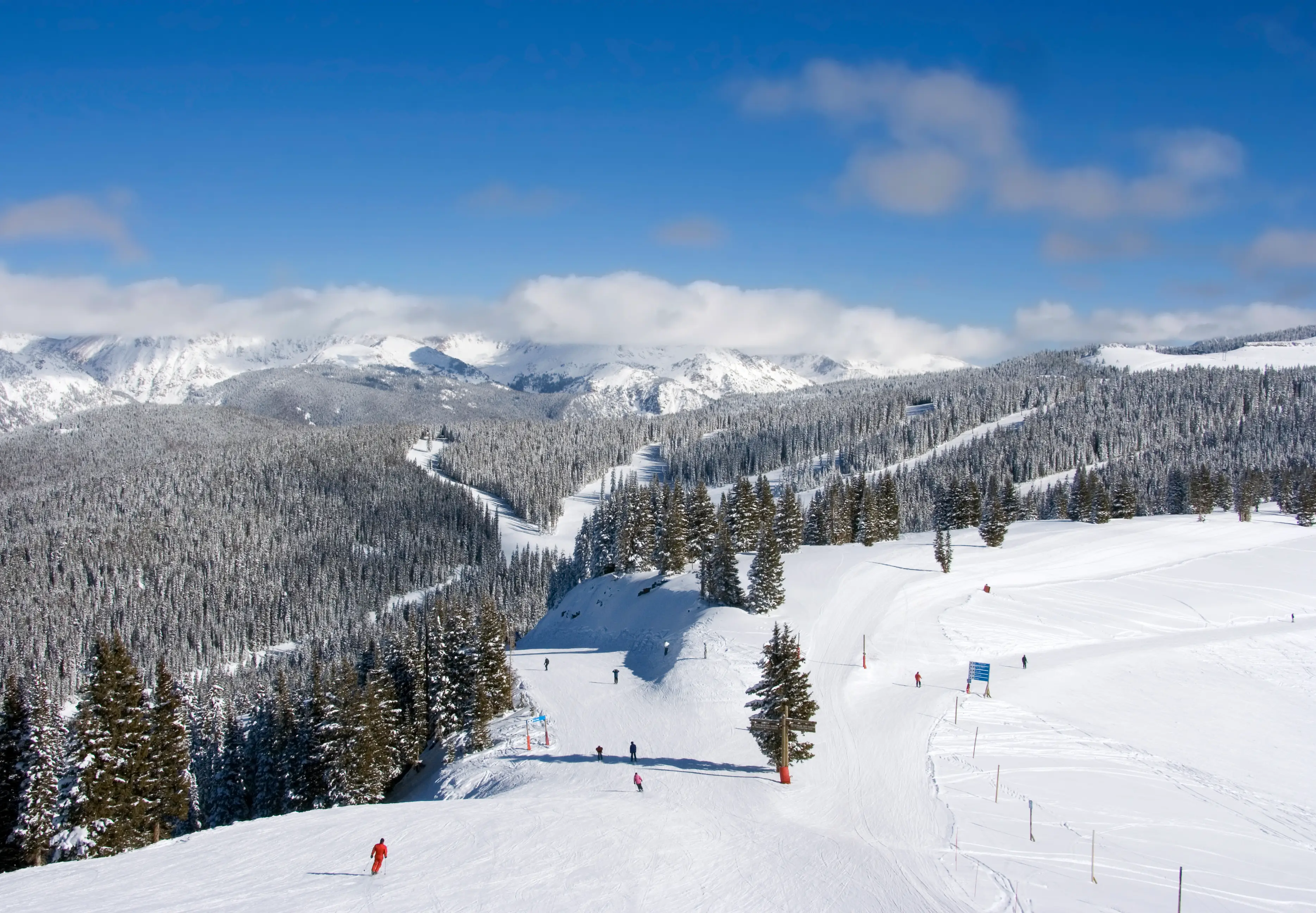 USA, Colorado, Vail Skifahrer in Vail