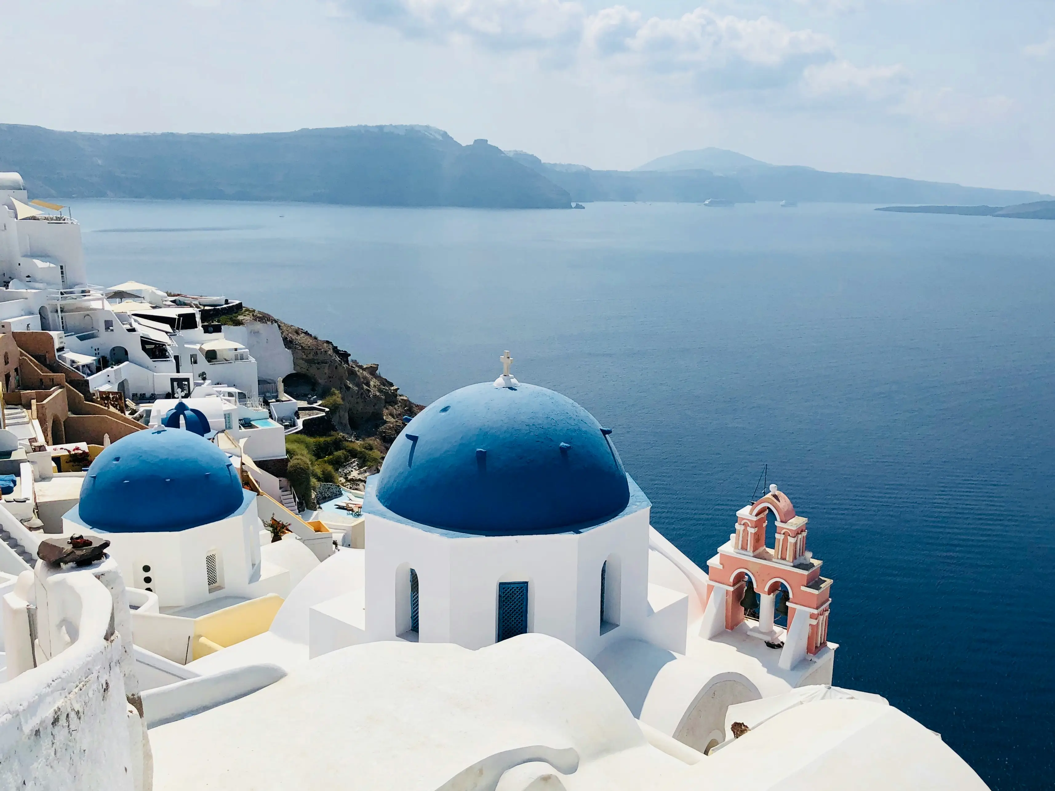 Vue sur le village d'Oia à Santorin, Grèce