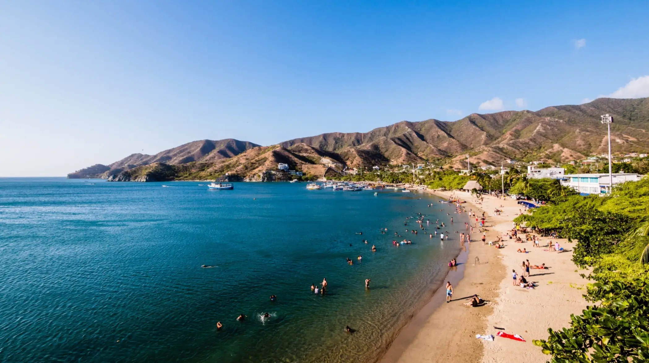 Vue sur la plage de Taganga à Santa Marta, en Colombie