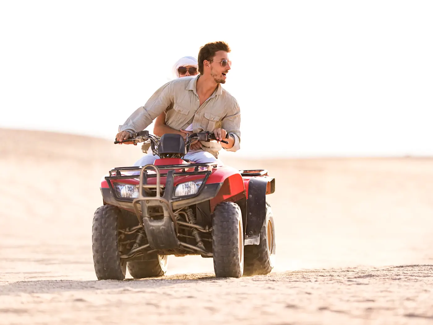 Namibie, Kalahari, Quad Une aventure passionnante en quad dans le vaste désert du Kalahari, en Namibie.