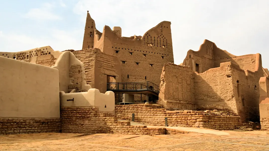 Historische Lehmarchitektur, antike Gebäude, renoviertes Kulturdenkmal. Diriyah, Riyadh, Saudi-Arabien.